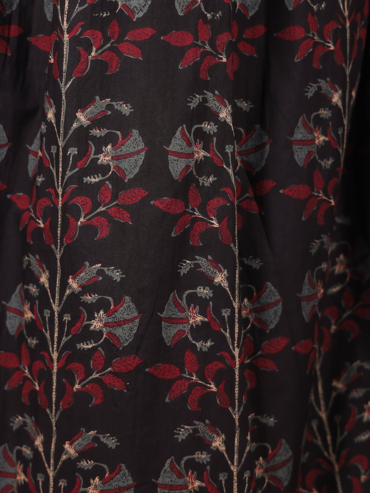 Soft Cotton Foliage Gathered Black Dress