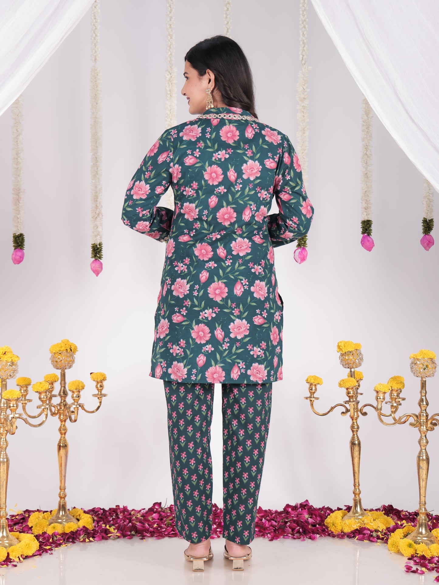 Embroidered Soft Cotton Floral Straight Green Kurta