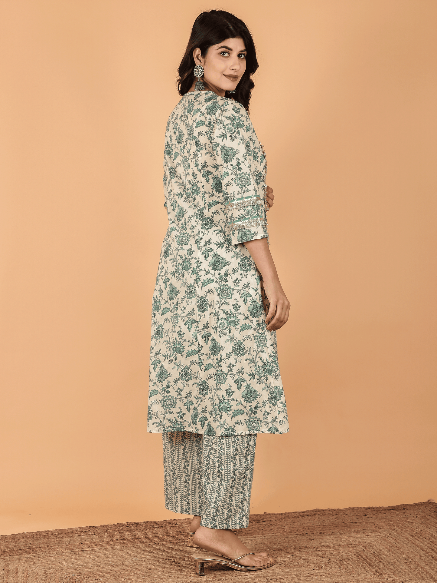 Soft Cotton Floral Panelled Cream Kurta