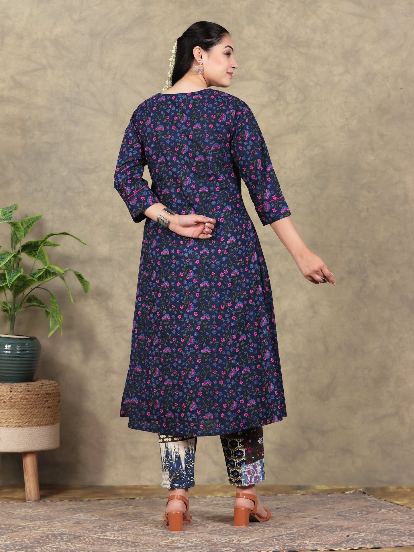 Soft Cotton Floral Straight Blue Kurta
