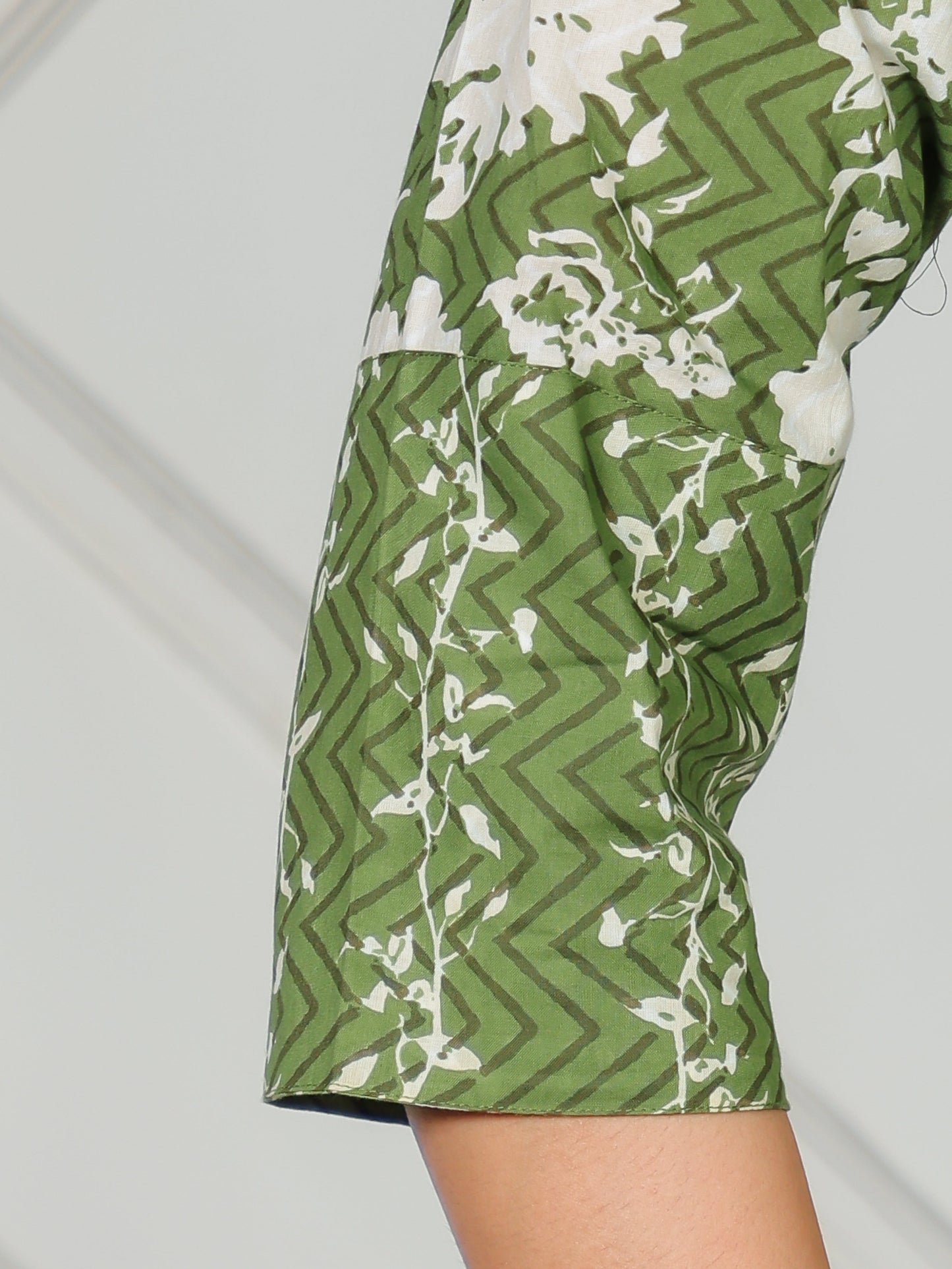 Embroidered Soft Cotton Abstract Straight Green Kurta