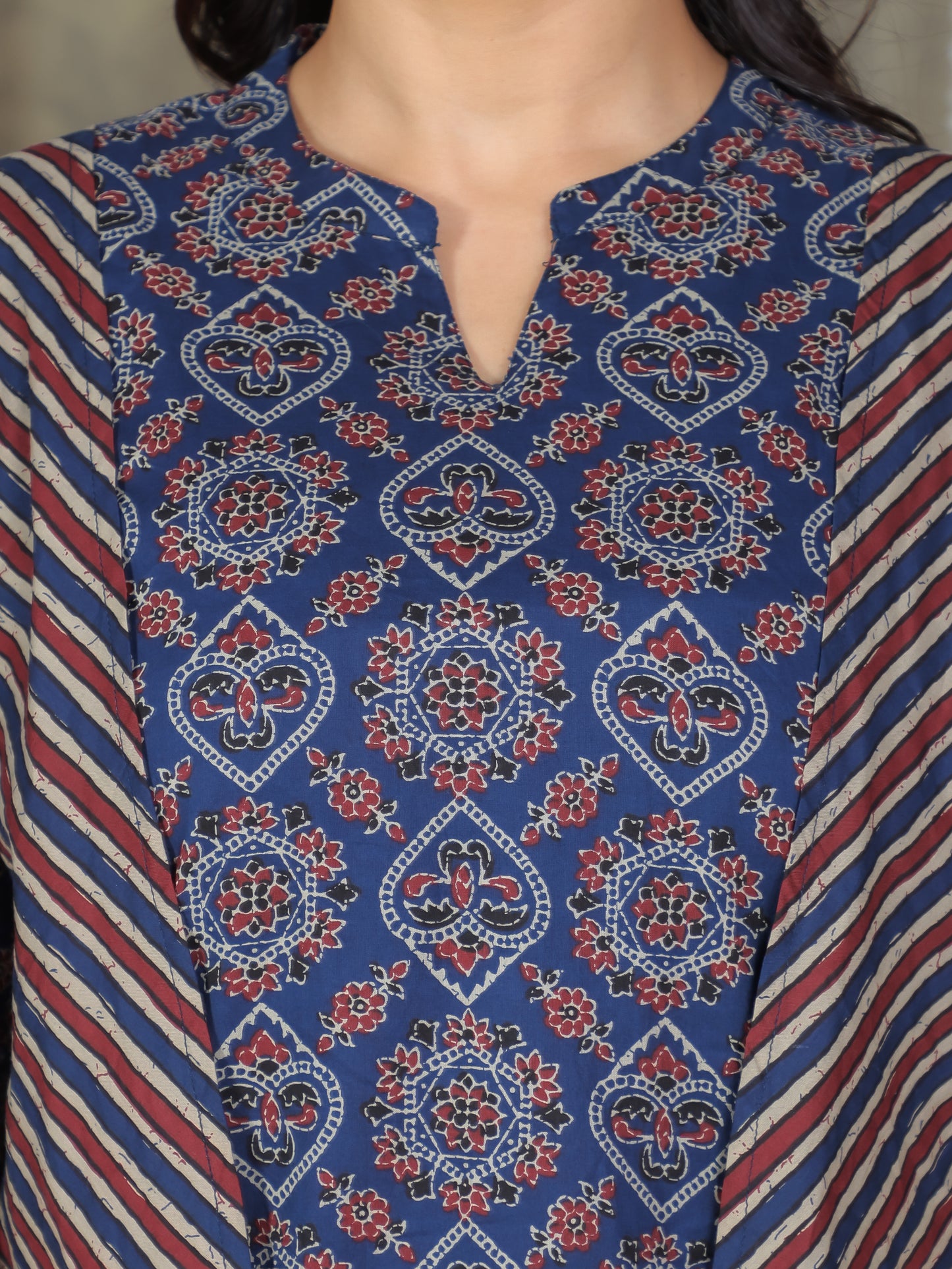 Soft Cotton Geometric Straight Blue Kurta