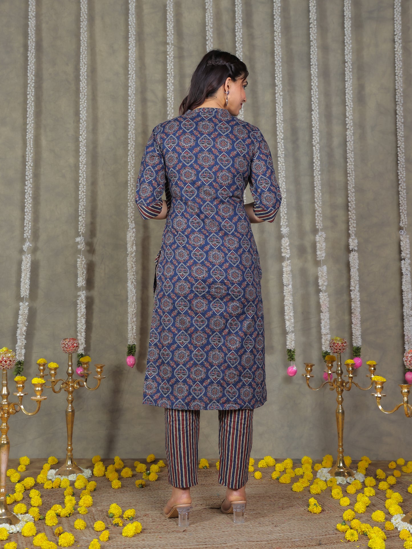 Soft Cotton Geometric Straight Blue Kurta