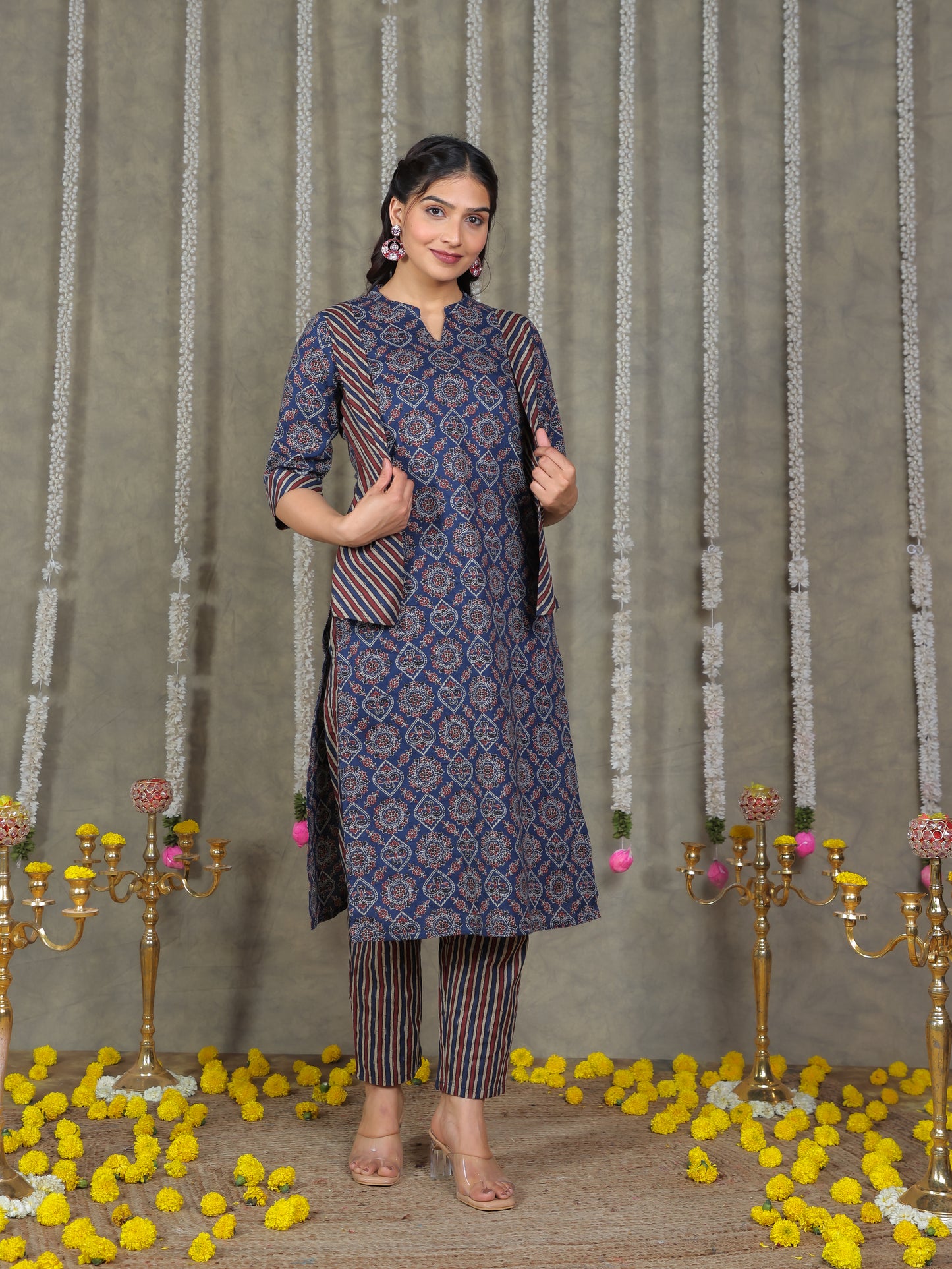 Soft Cotton Geometric Straight Blue Kurta