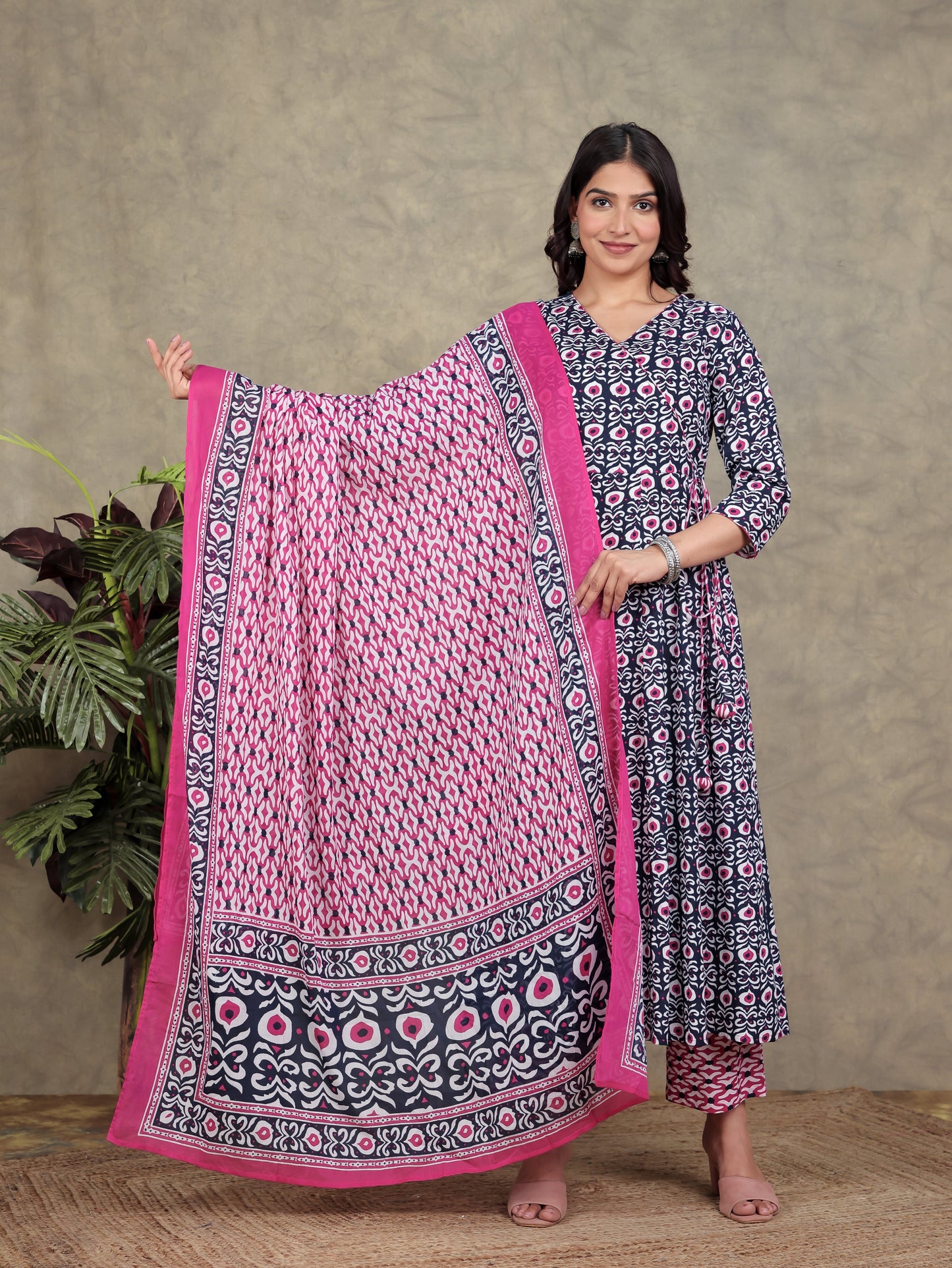 Cotton Voile Geometric Pink Dupatta