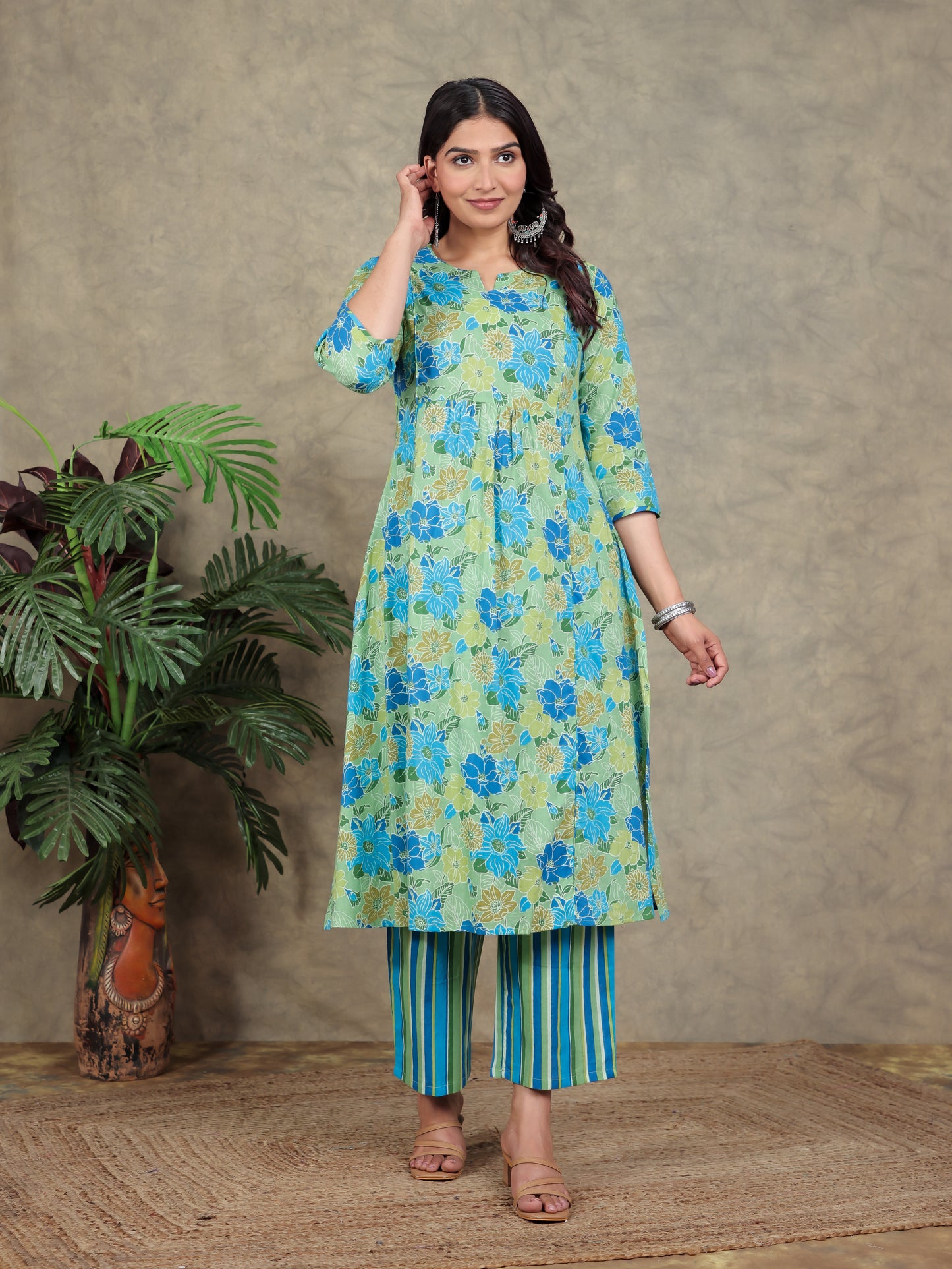 Soft Cotton Floral Panelled Green Kurta
