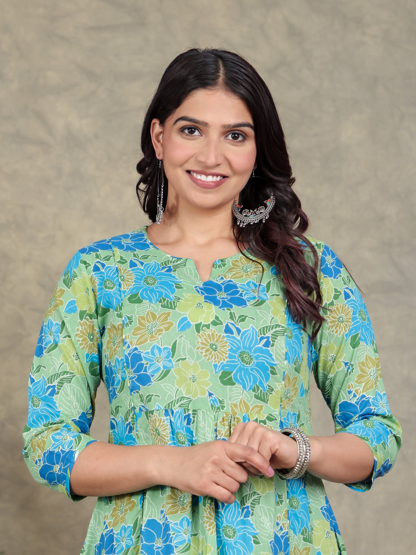 Soft Cotton Floral Panelled Green Kurta