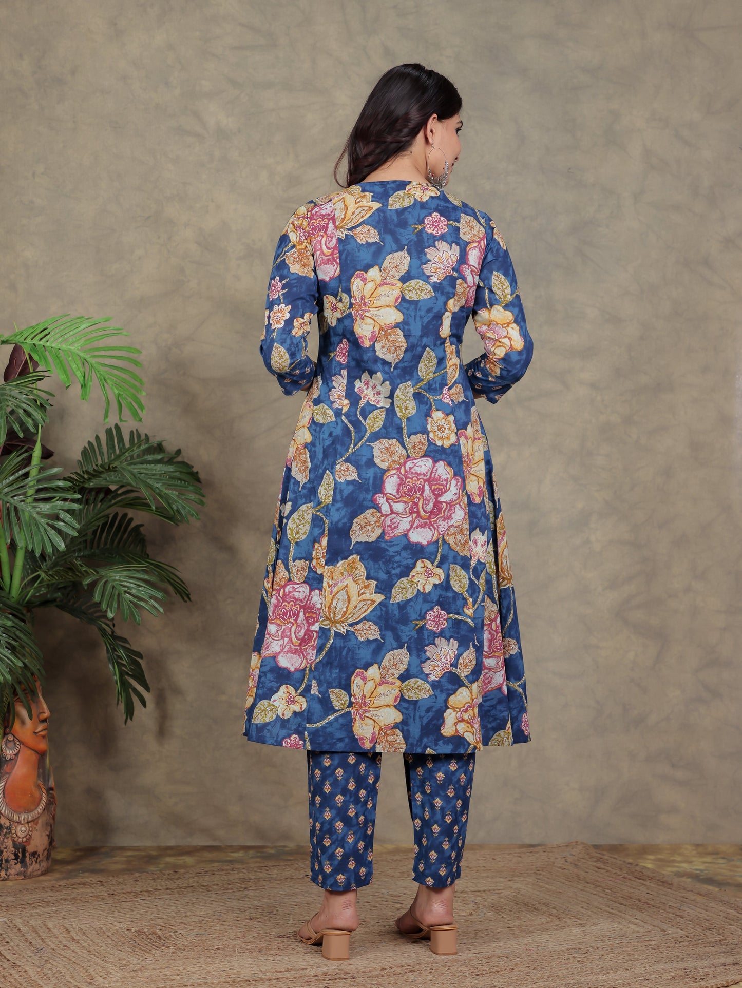 Soft Cotton Floral Panelled Blue Kurta