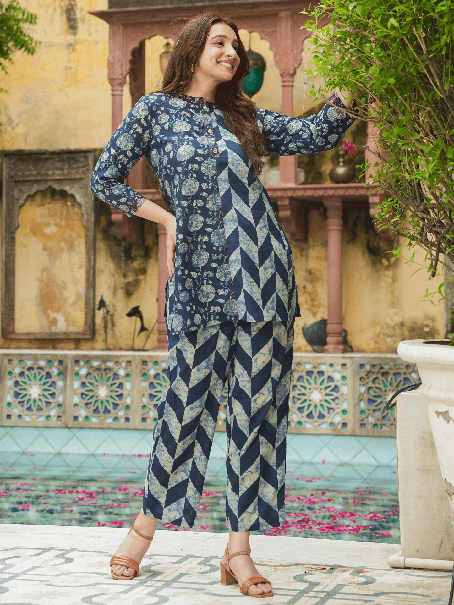 Embroidered Soft Cotton Geometric Straight Blue Kurta
