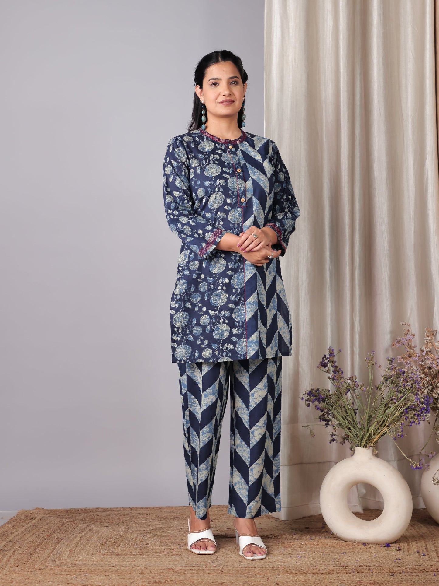 Embroidered Soft Cotton Geometric Straight Blue Kurta