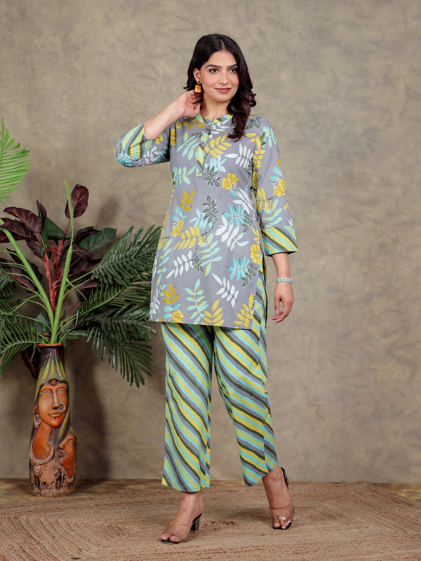 Soft Cotton Foliage Straight Grey Kurta