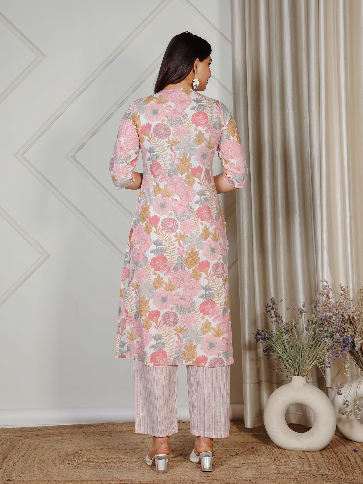 Soft Cotton Floral Straight Pink Kurta