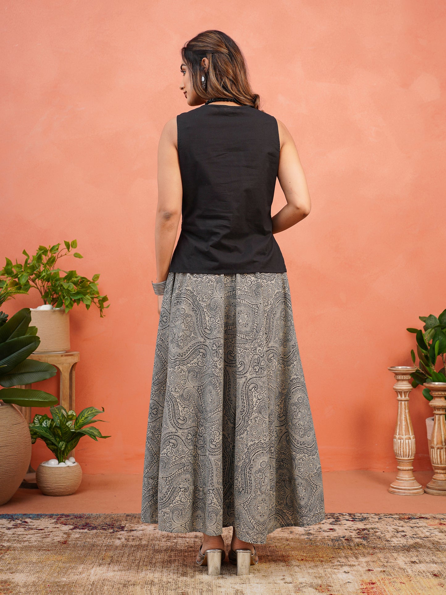 Soft Cotton Solid Straight Black Kurta (With Necklace)