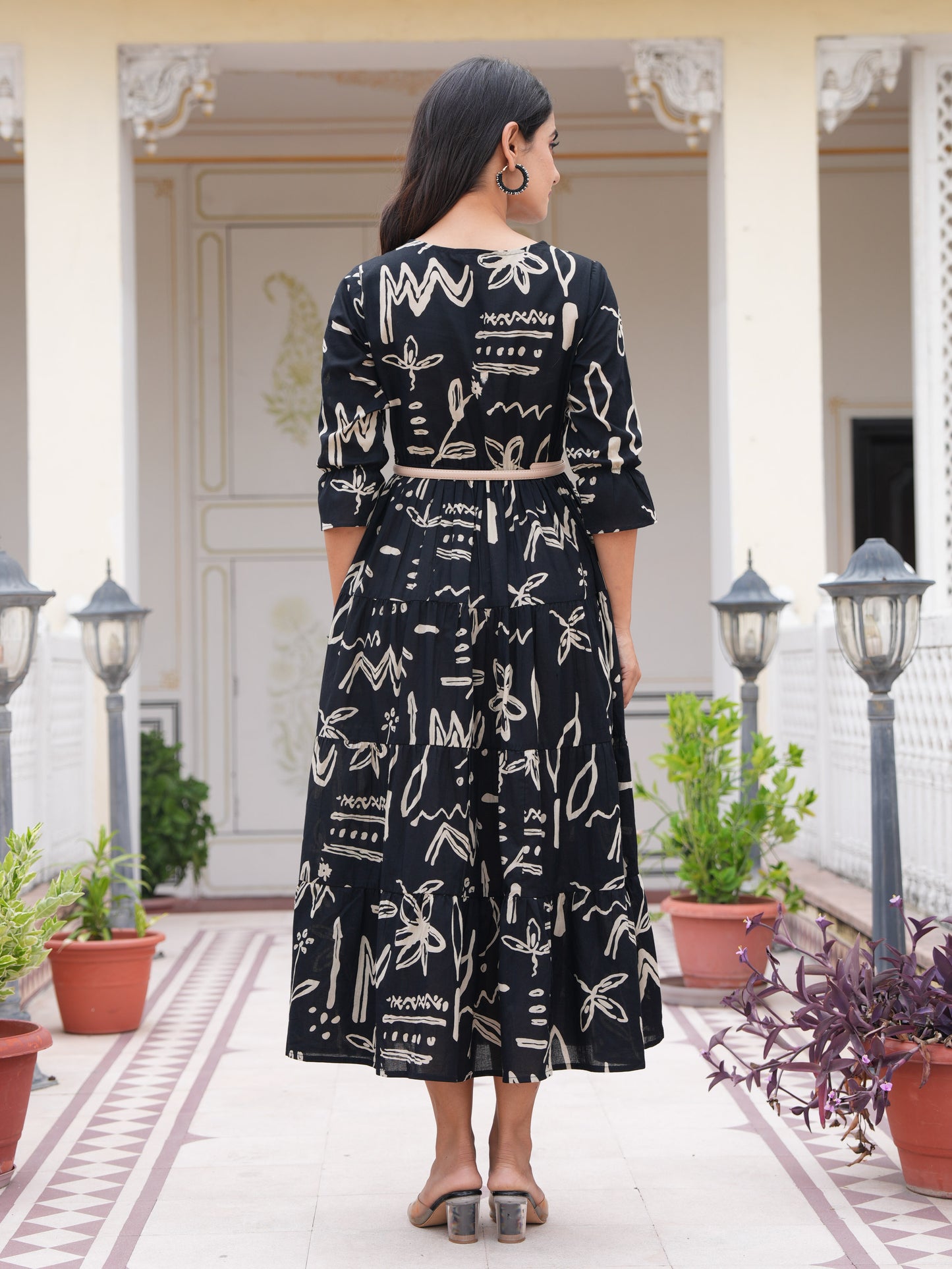 Soft Cotton Abstract Tiered Black Dress