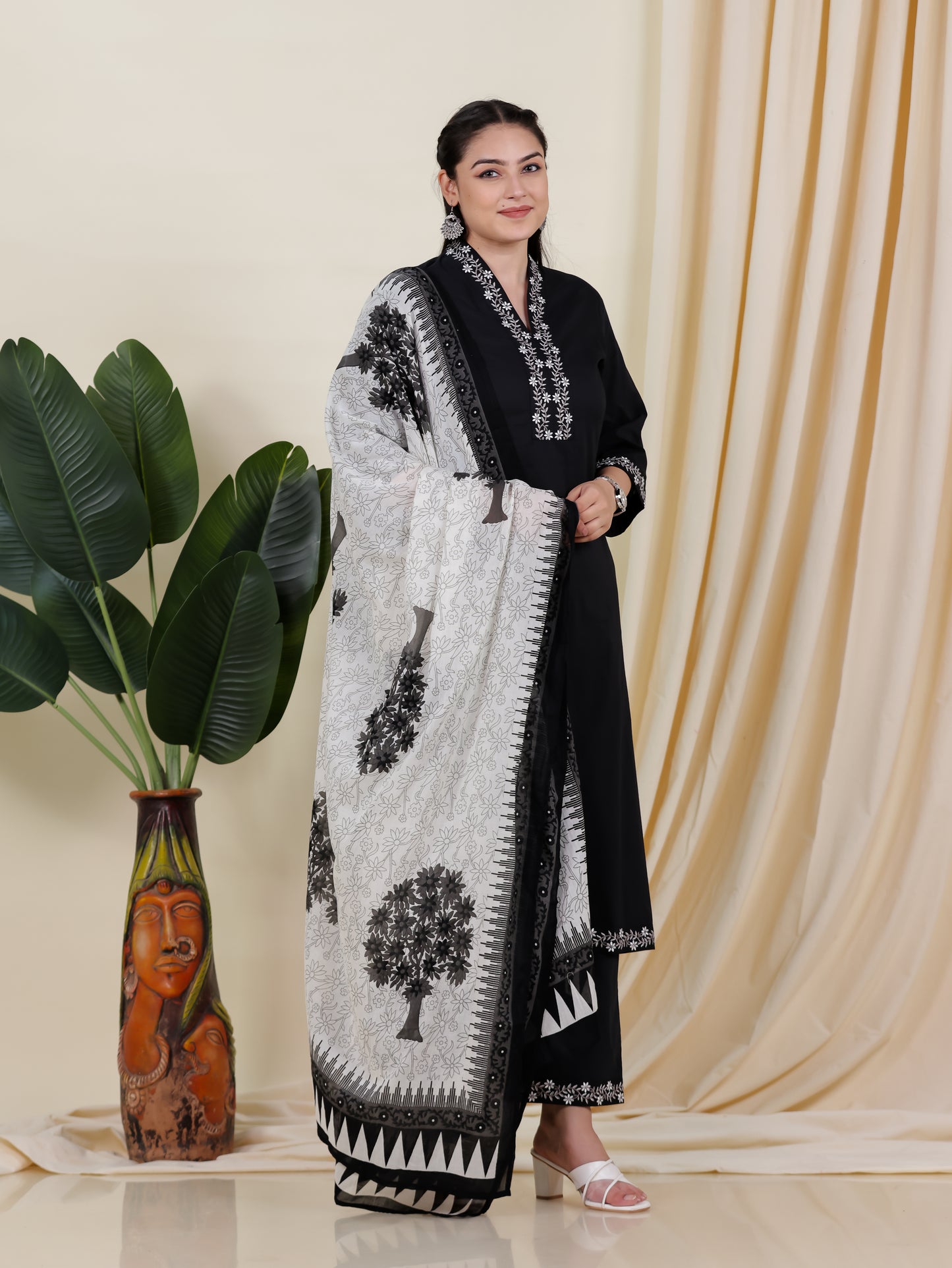 Embroidered Soft Cotton Solid A-line Black Kurta