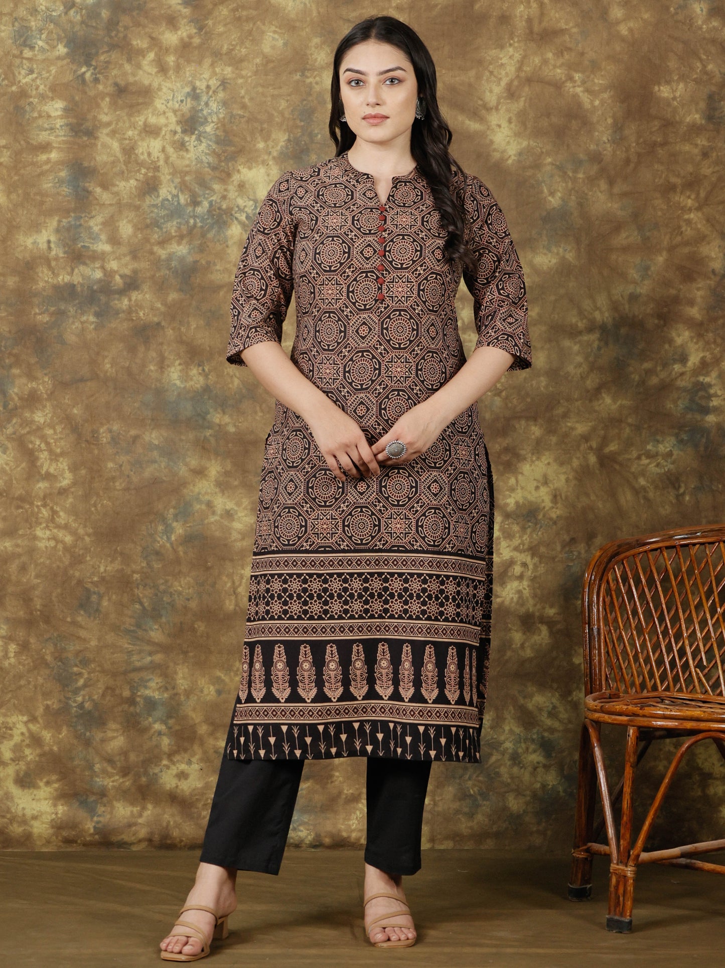 Soft Cotton Geometric Straight Black Kurta