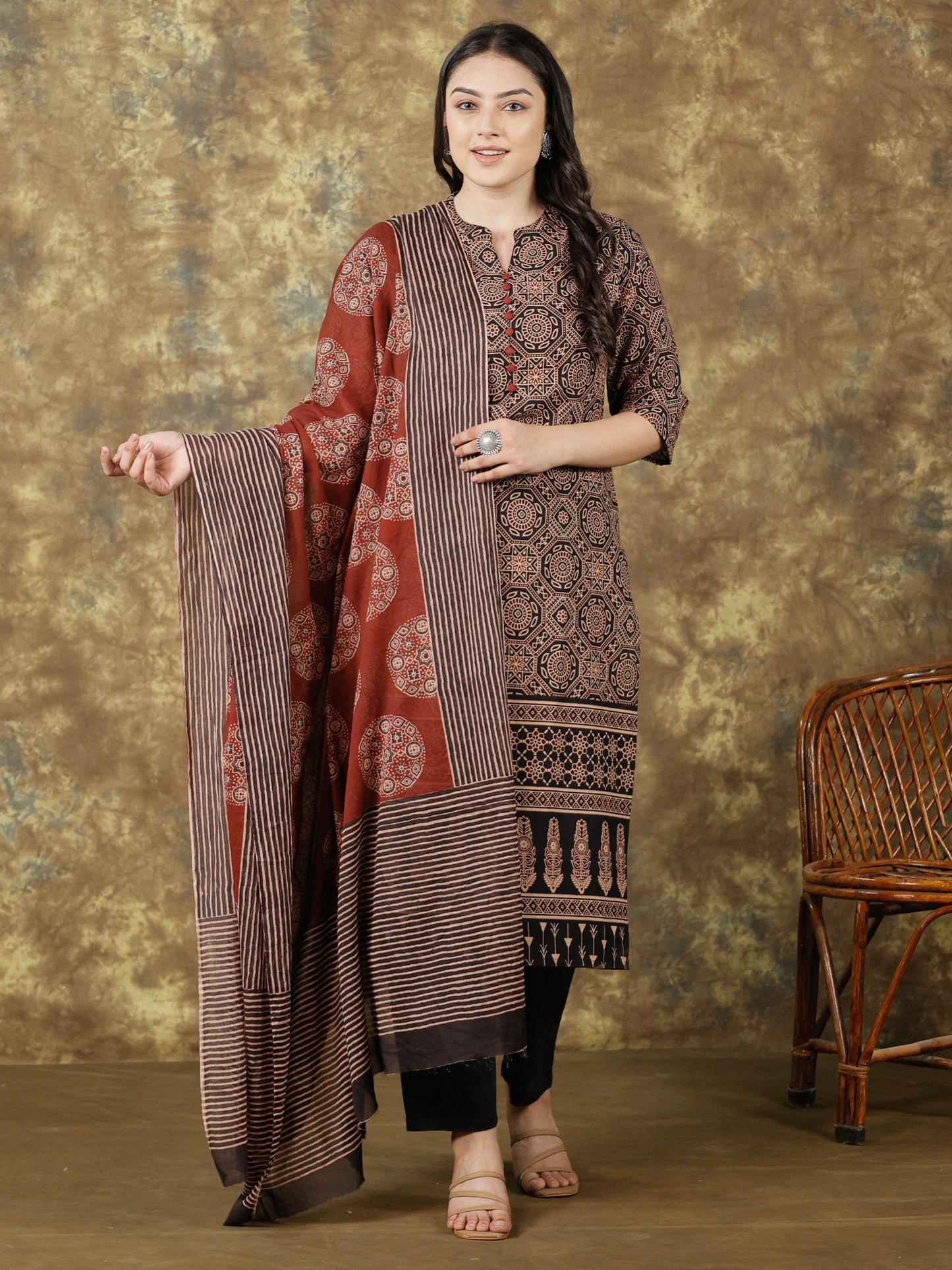 Soft Cotton Geometric Straight Black Kurta