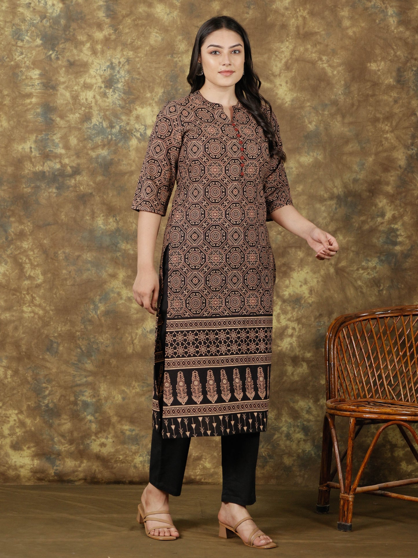 Soft Cotton Geometric Straight Black Kurta