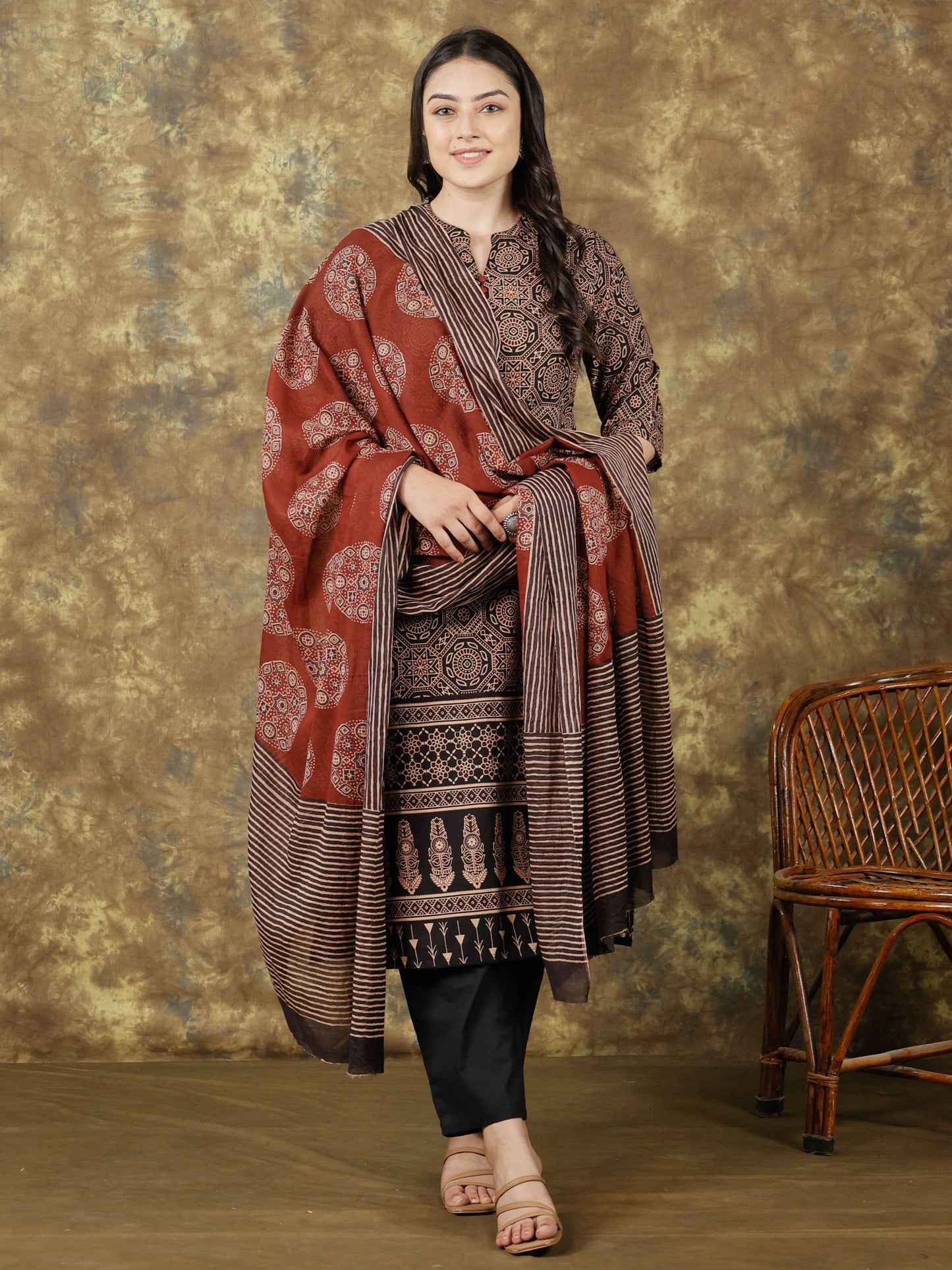 Soft Cotton Geometric Straight Black Kurta
