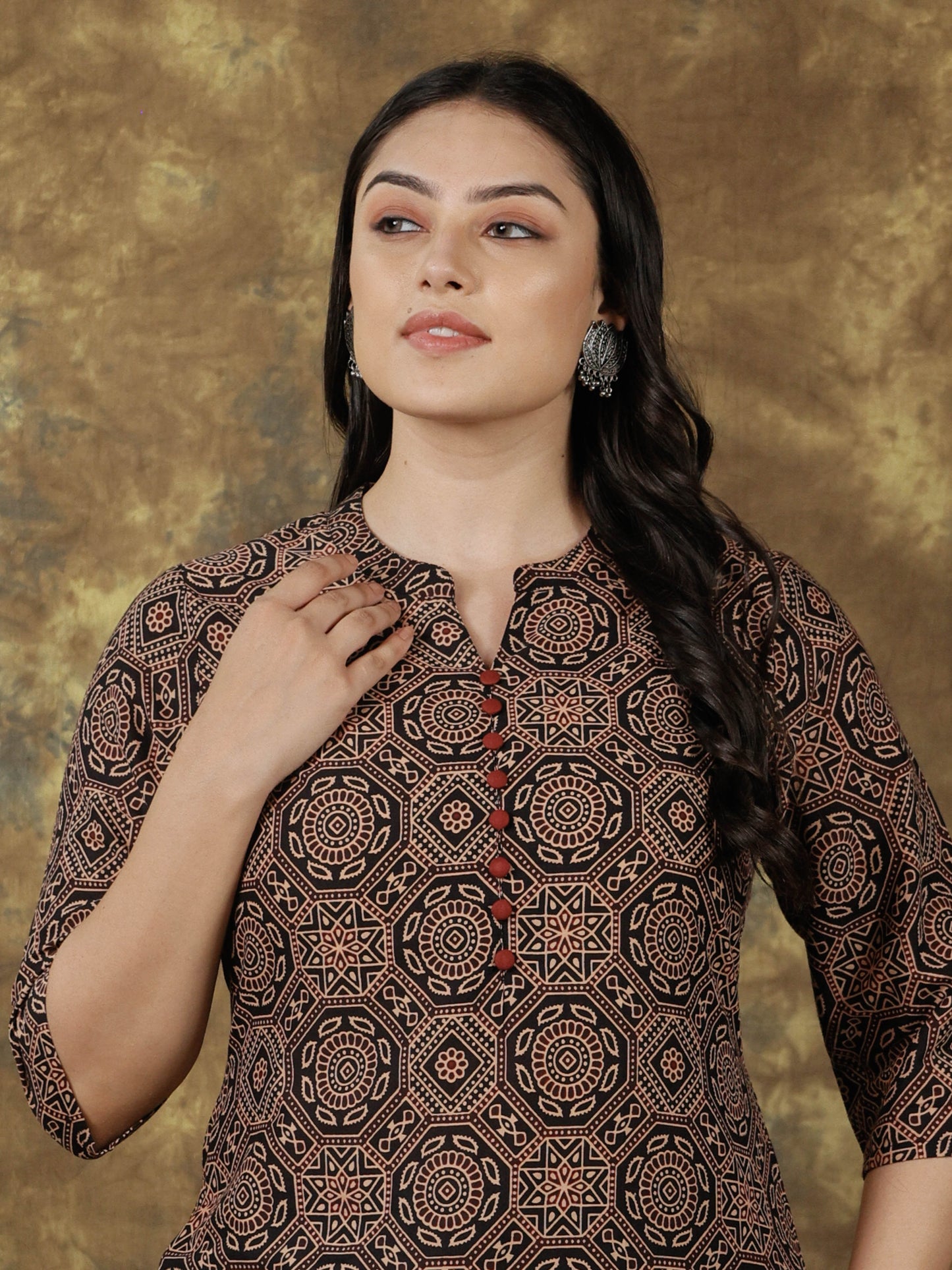 Soft Cotton Geometric Straight Black Kurta
