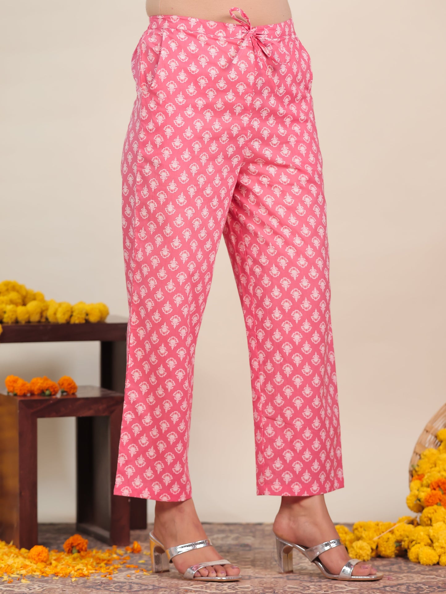Embroidered Soft Cotton Floral Straight Peach Kurta