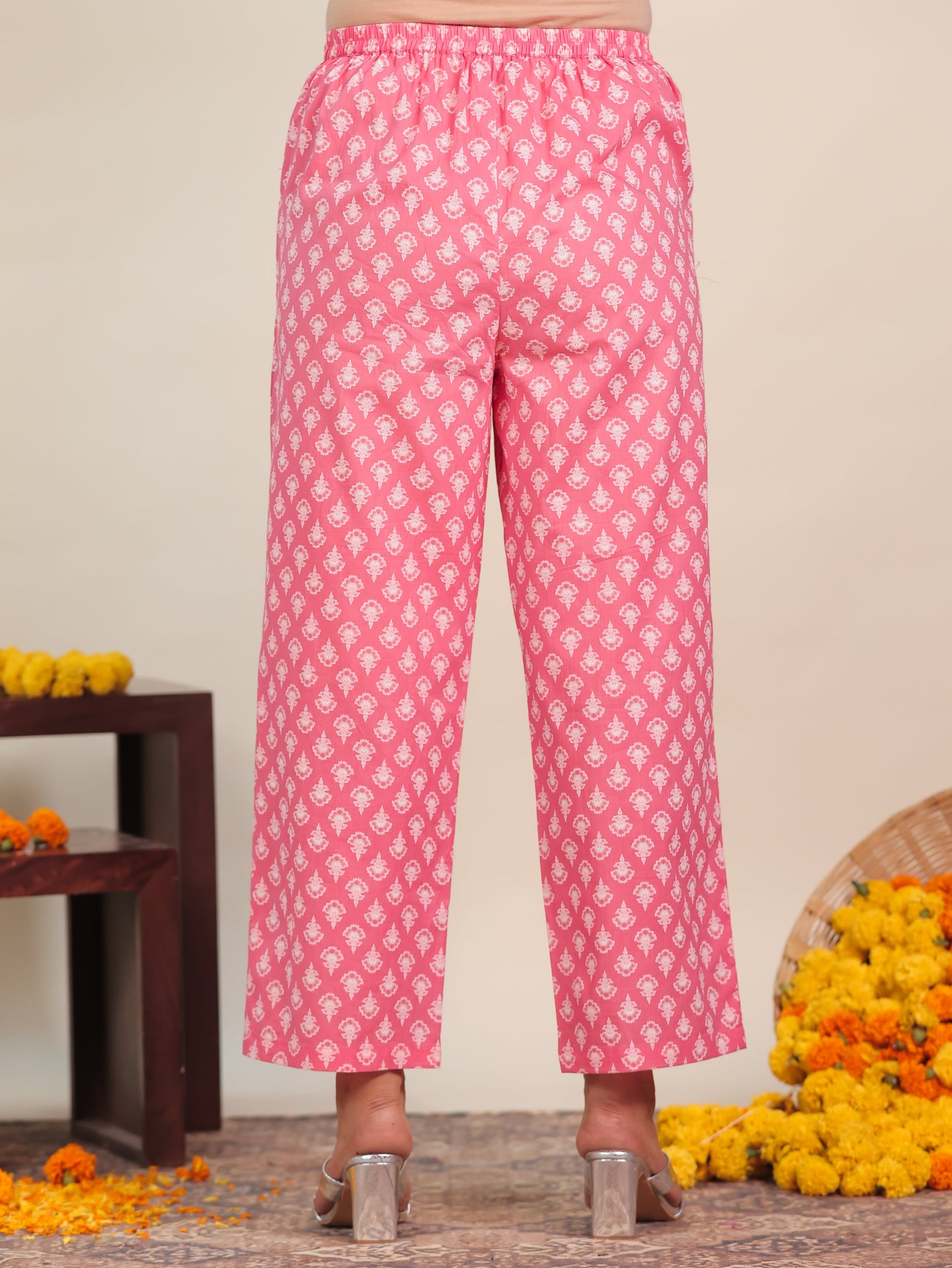 Embroidered Soft Cotton Floral Straight Peach Kurta