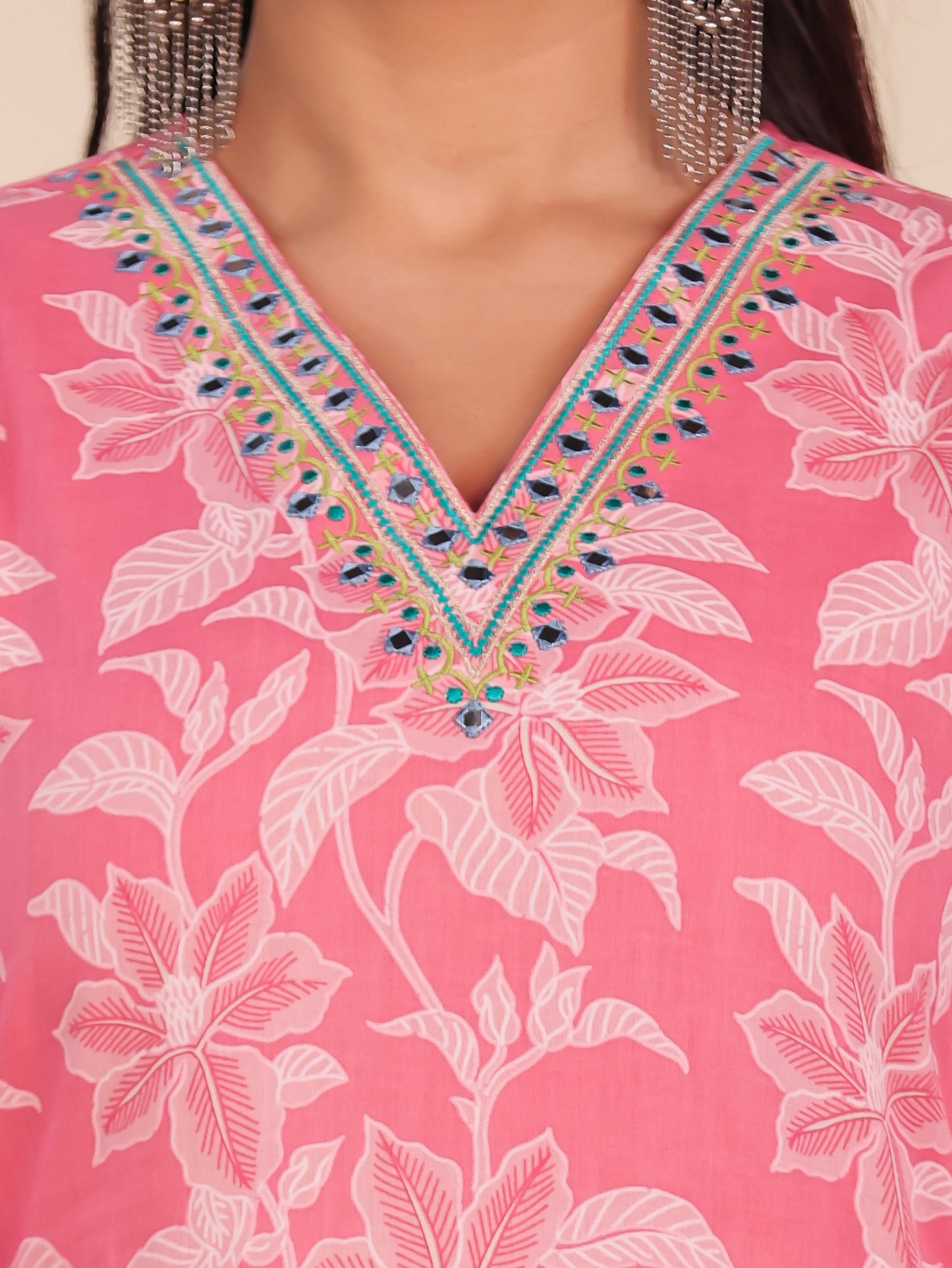 Embroidered Soft Cotton Floral Straight Peach Kurta