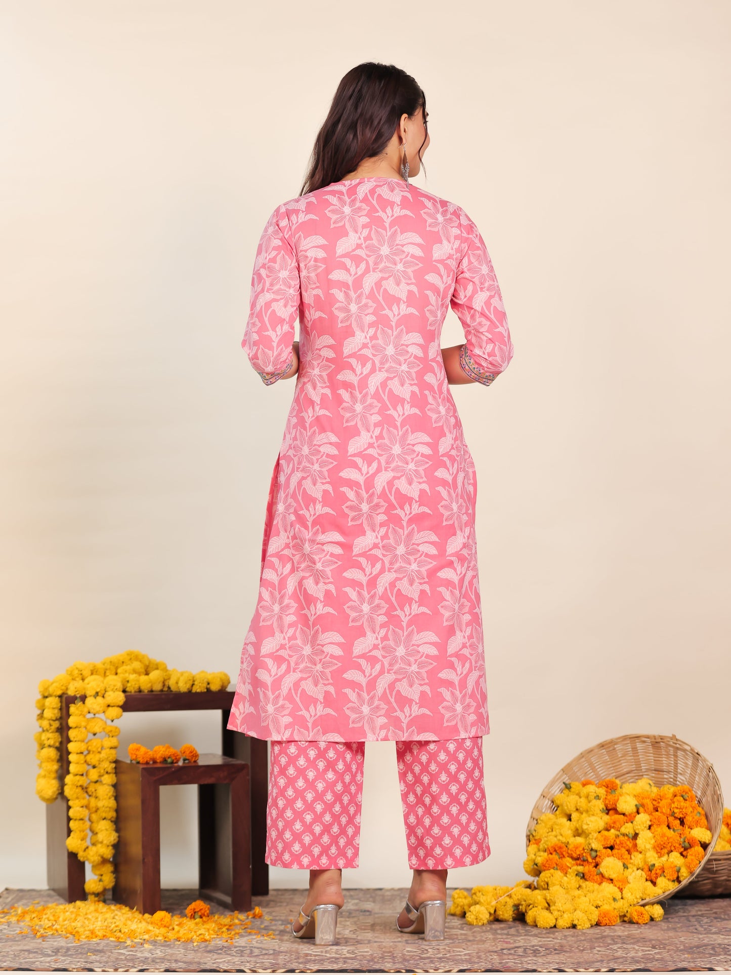 Embroidered Soft Cotton Floral Straight Peach Kurta