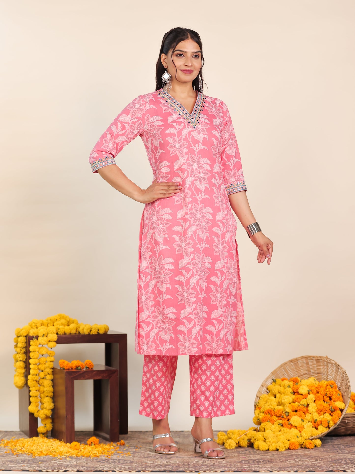 Embroidered Soft Cotton Floral Straight Peach Kurta