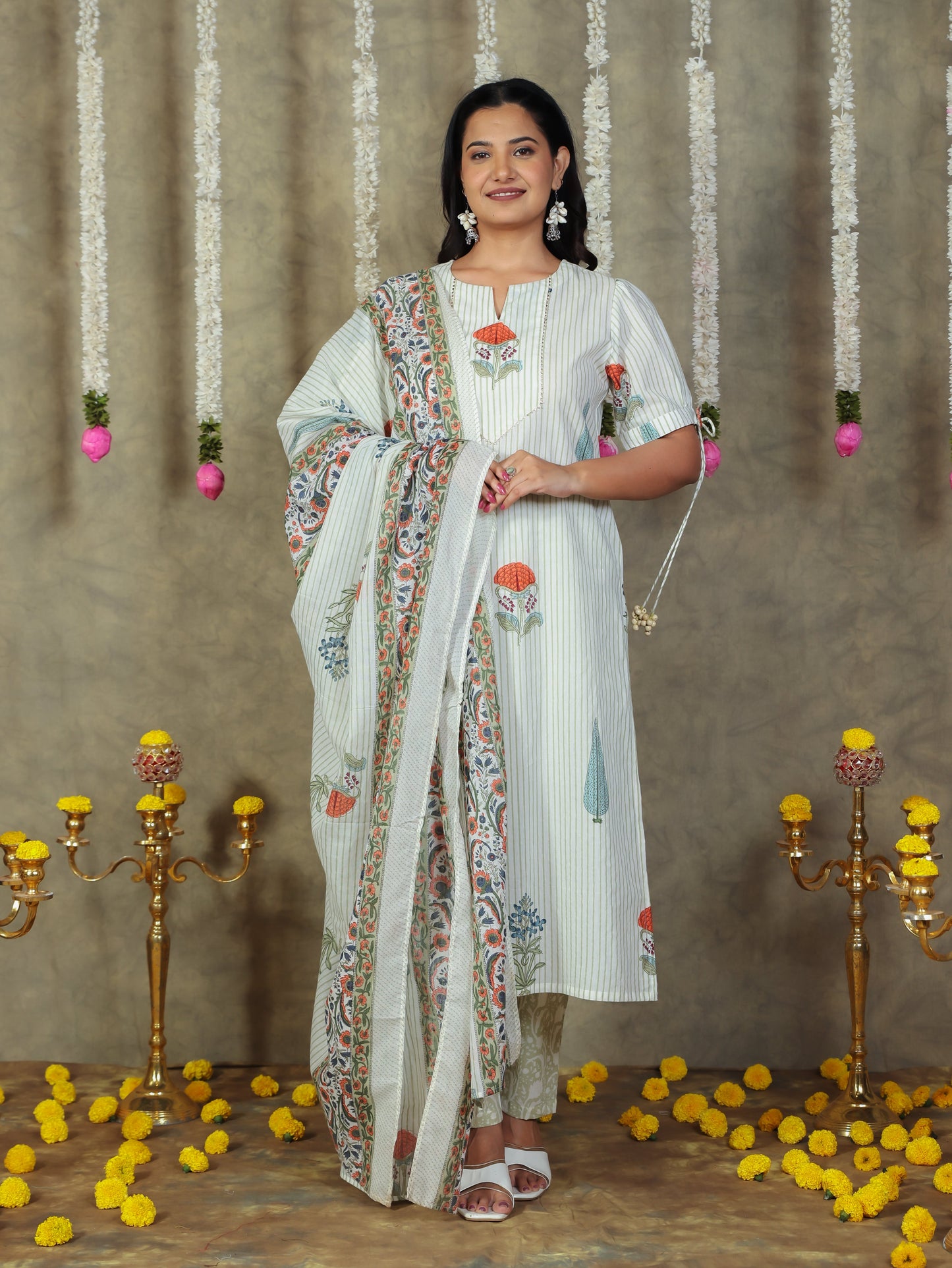 Cotton Voile Floral Off White Dupatta