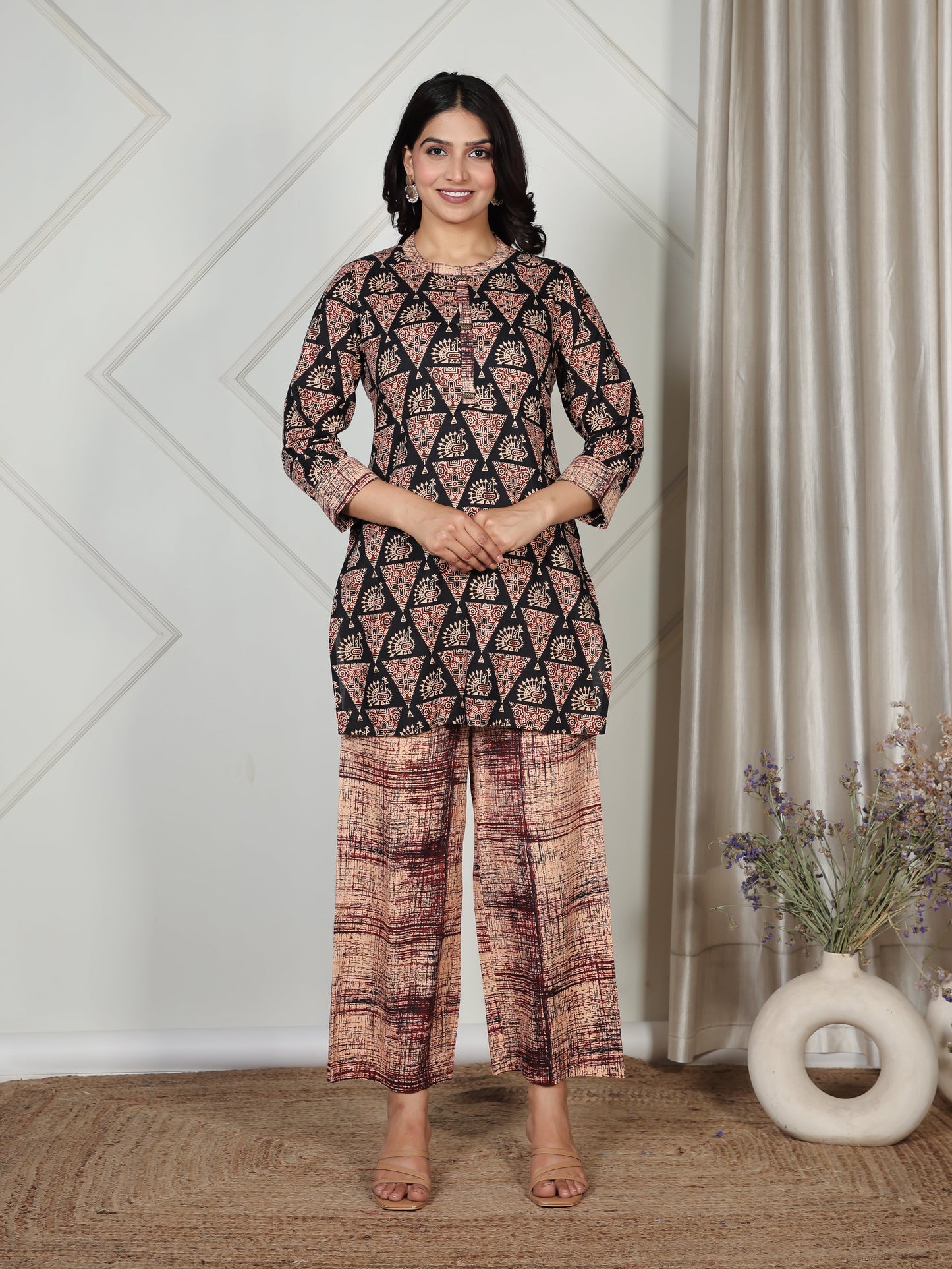 Soft Cotton Geometric Straight Black Kurta