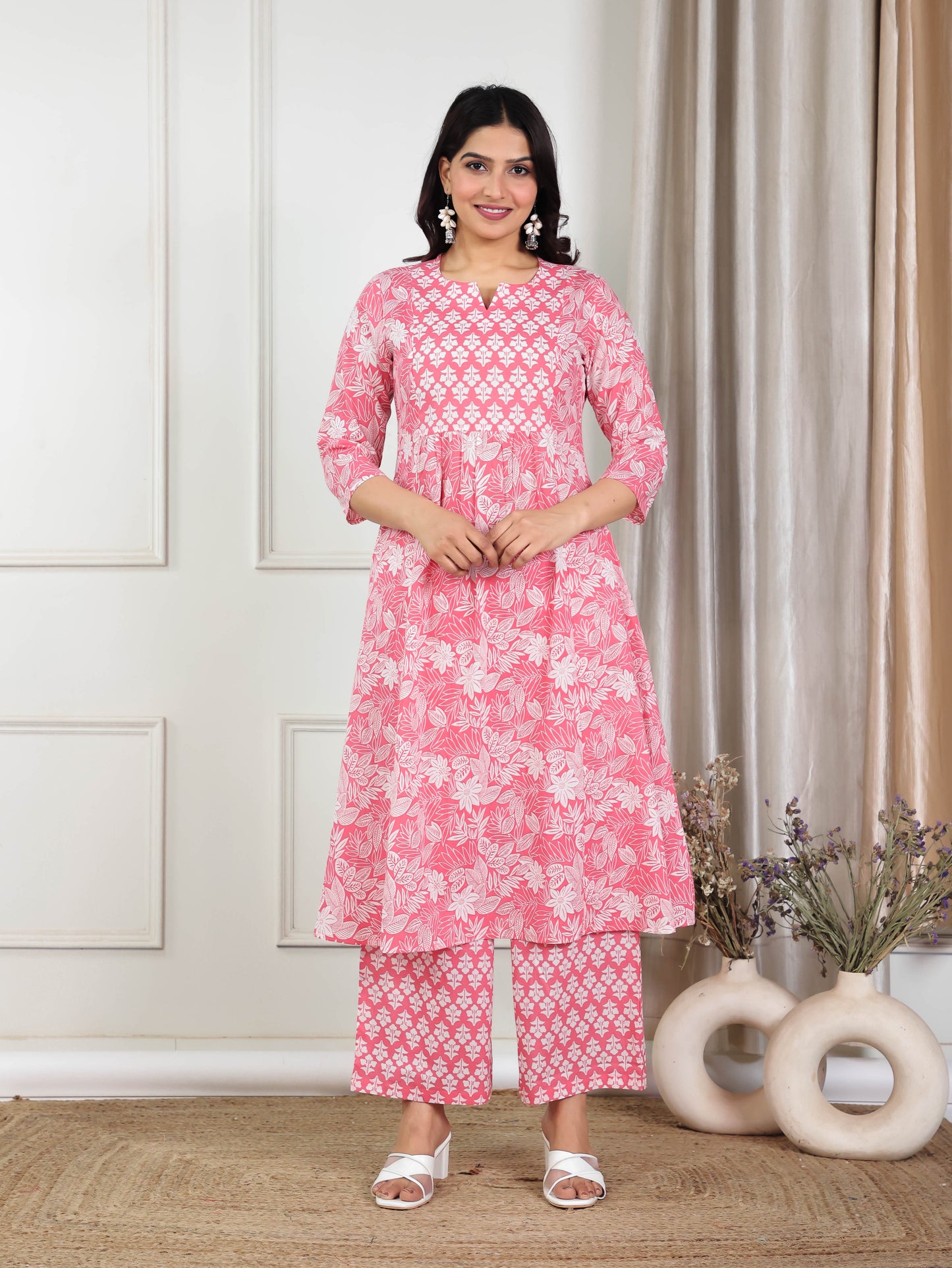 Soft Cotton Floral Panelled Pink Kurta