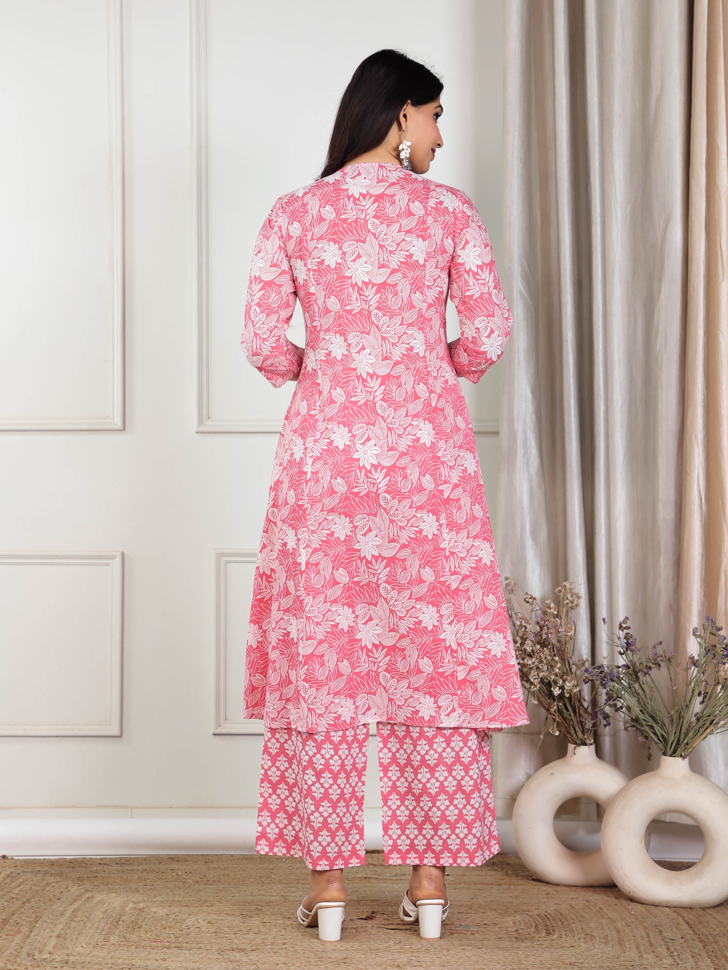 Soft Cotton Floral Panelled Pink Kurta