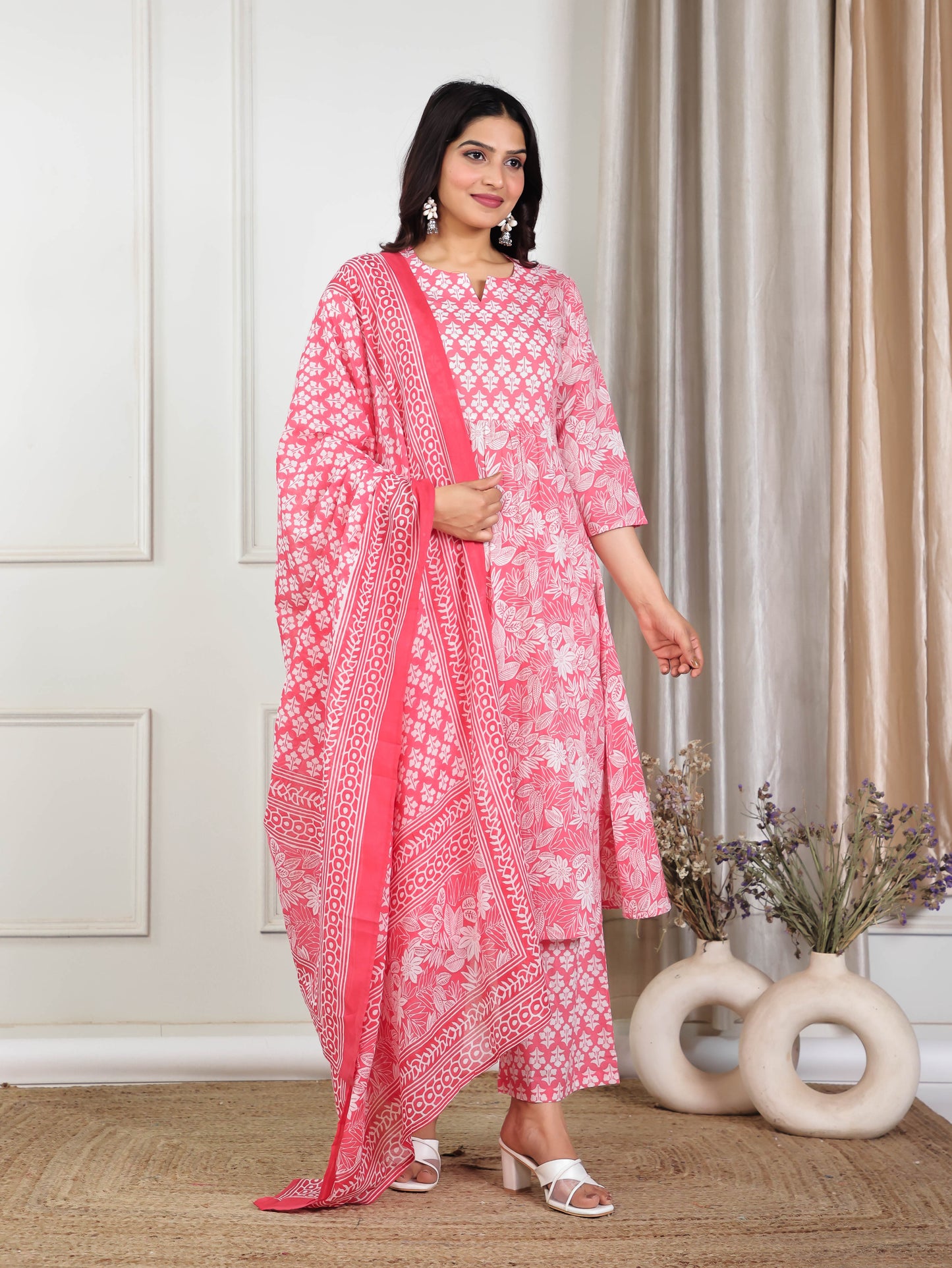 Soft Cotton Floral Panelled Pink Kurta