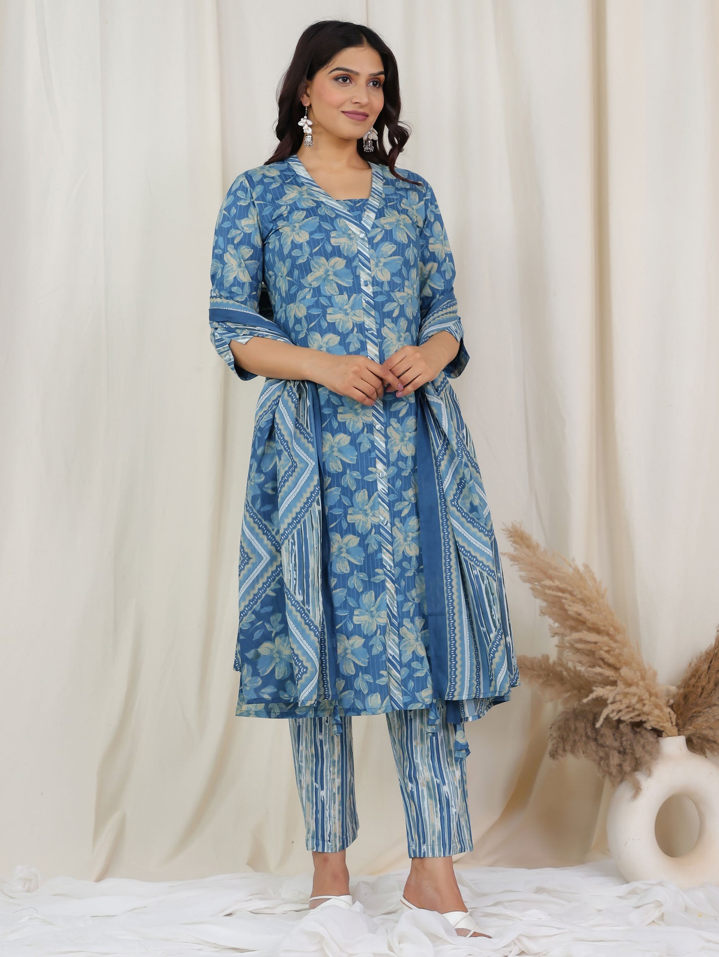 Soft Cotton Floral Straight Blue Kurta