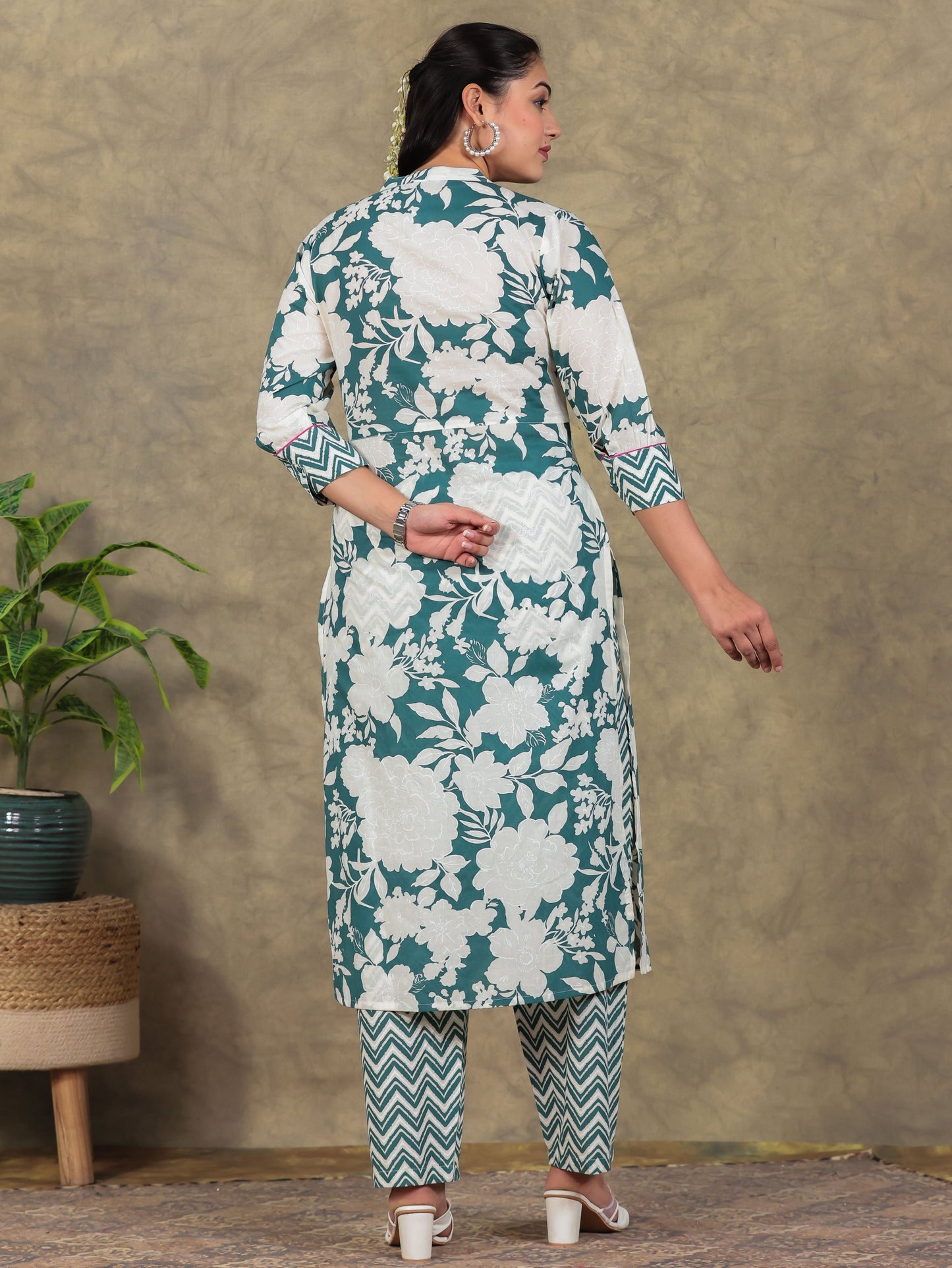 Embroidered Soft Cotton Floral A-line Green Kurta