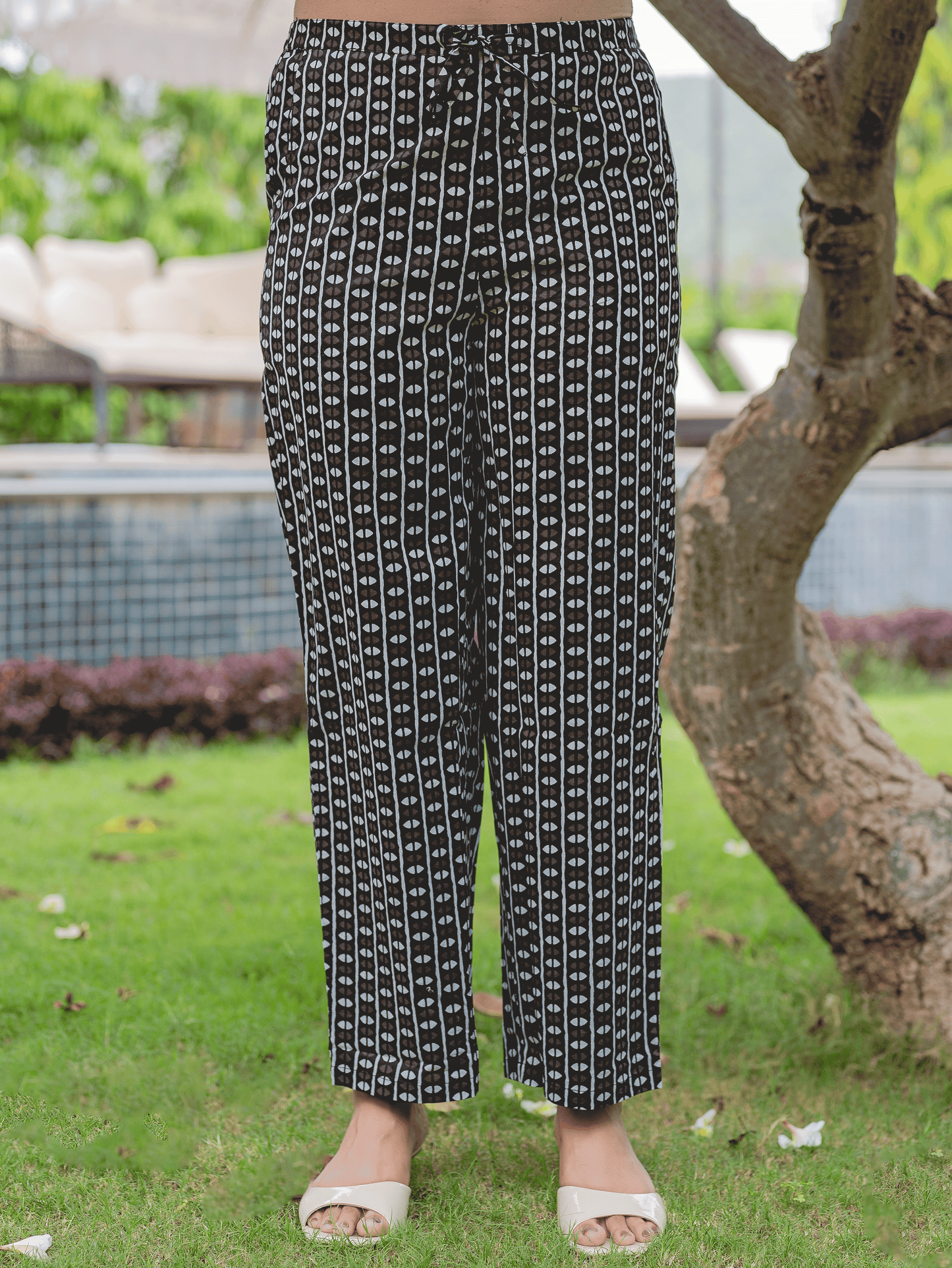 Soft Cotton Geometric Black Straight Trousers