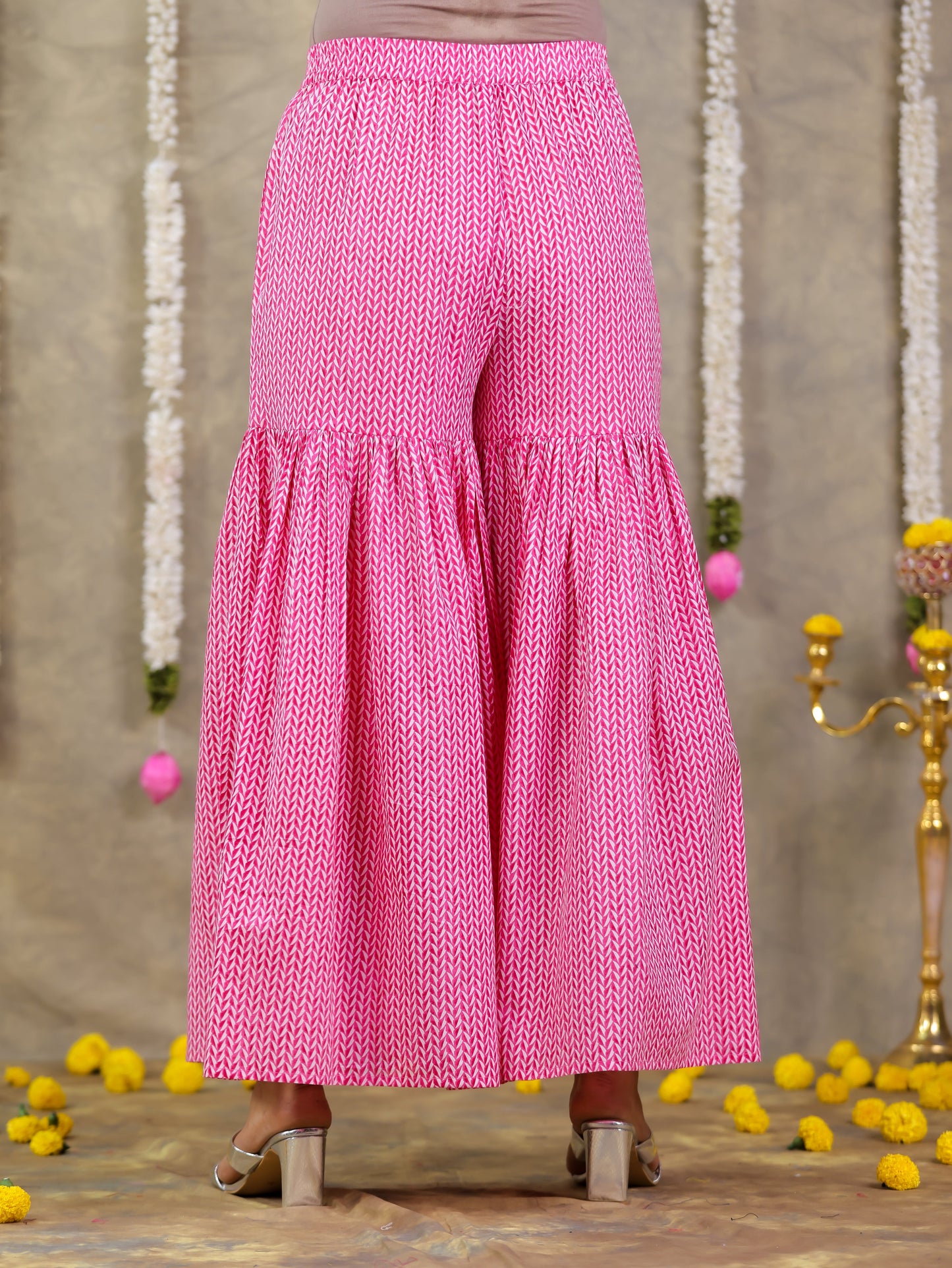 Embroidered Soft Cotton Floral Straight Pink Kurta