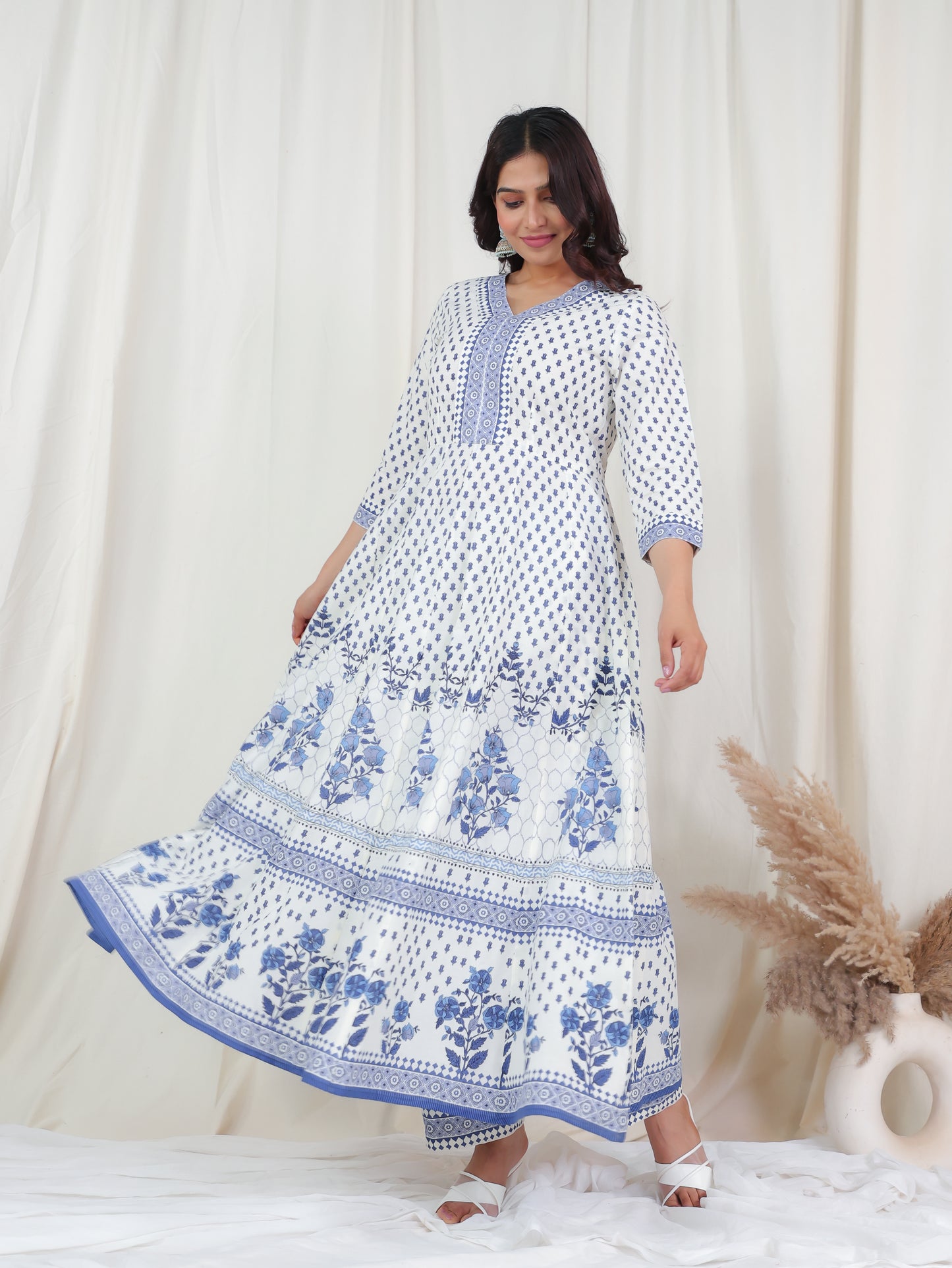 Soft Cotton Butti Anarkali Off White Kurta