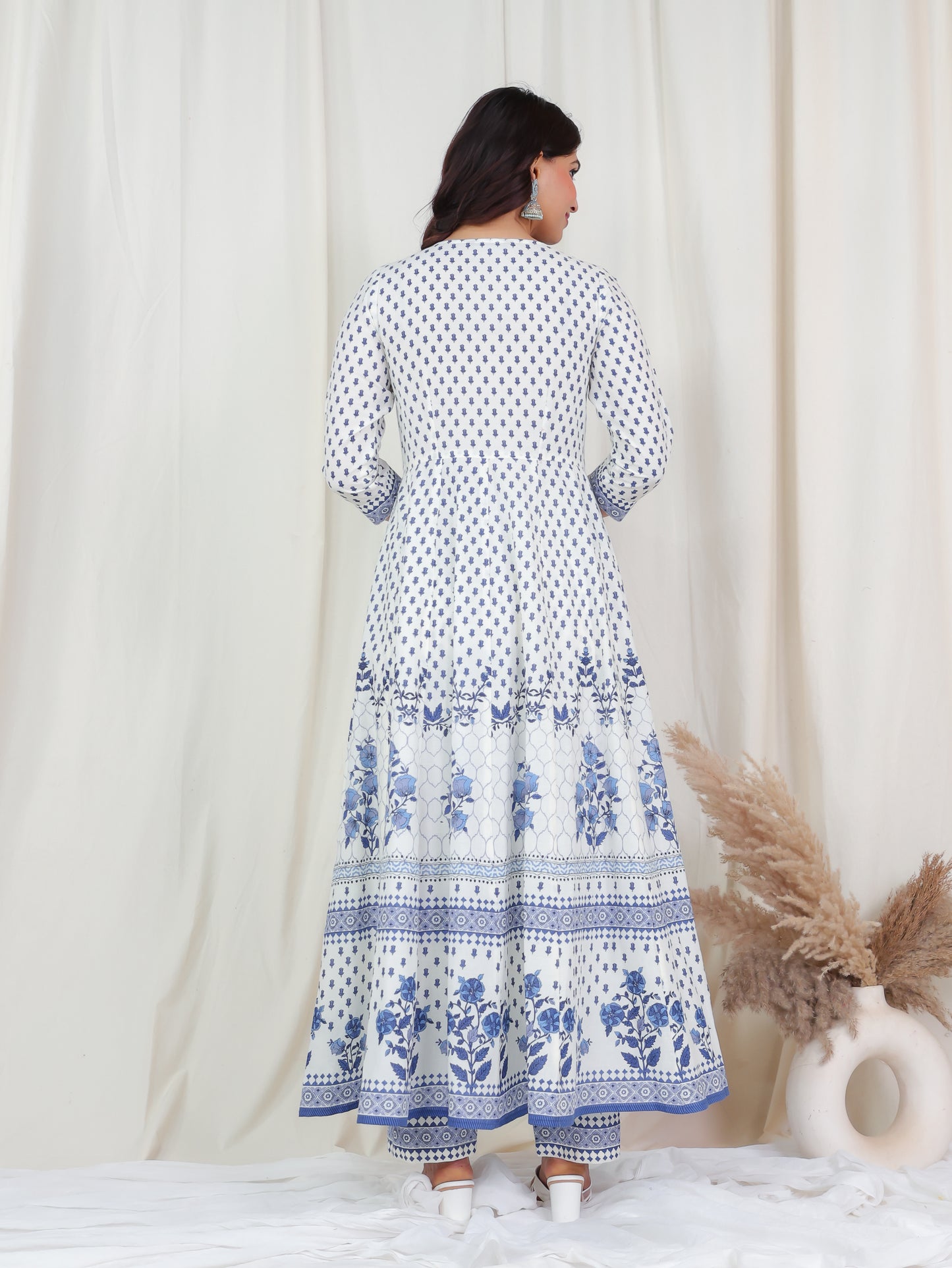 Soft Cotton Butti Anarkali Off White Kurta