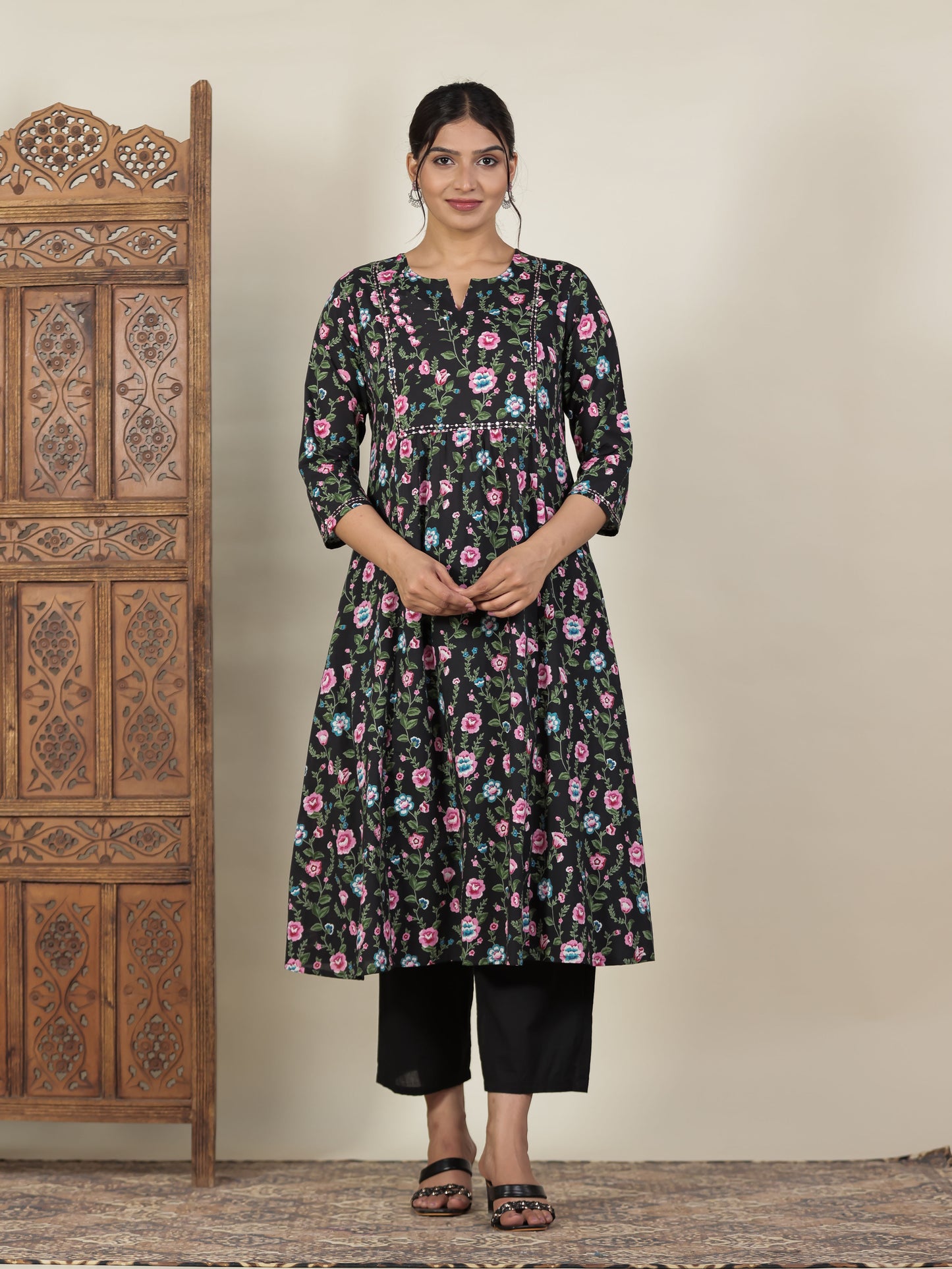 Embroidered Soft Cotton Floral Panelled Black Kurta