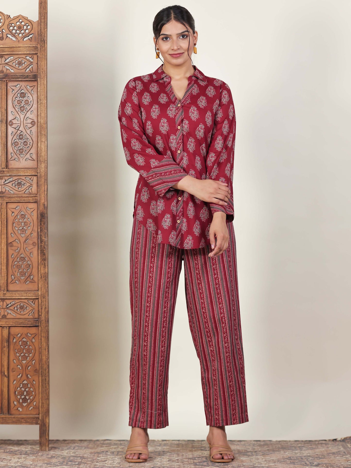 Soft Cotton Butti Straight Maroon Kurta