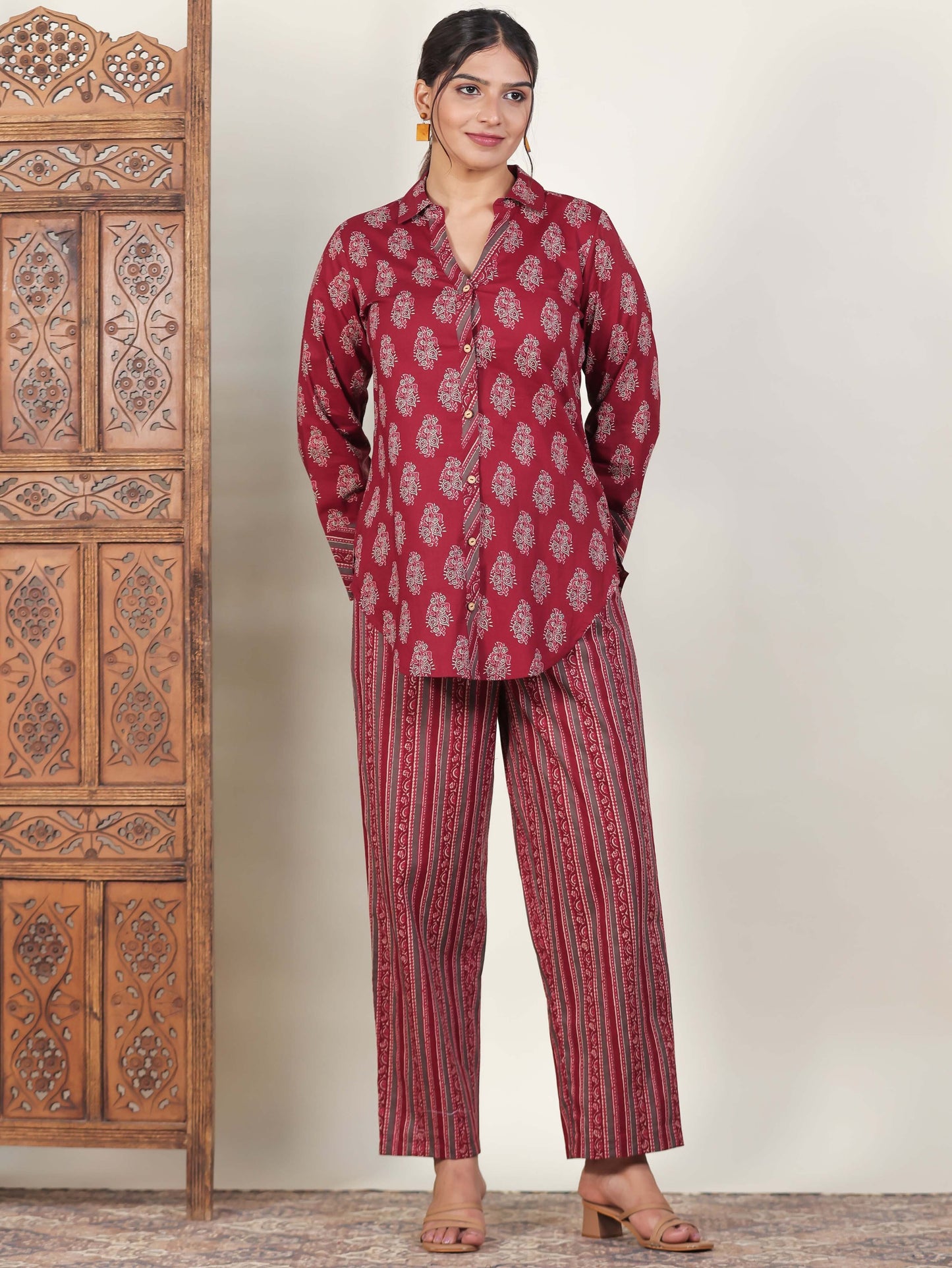 Soft Cotton Butti Straight Maroon Kurta