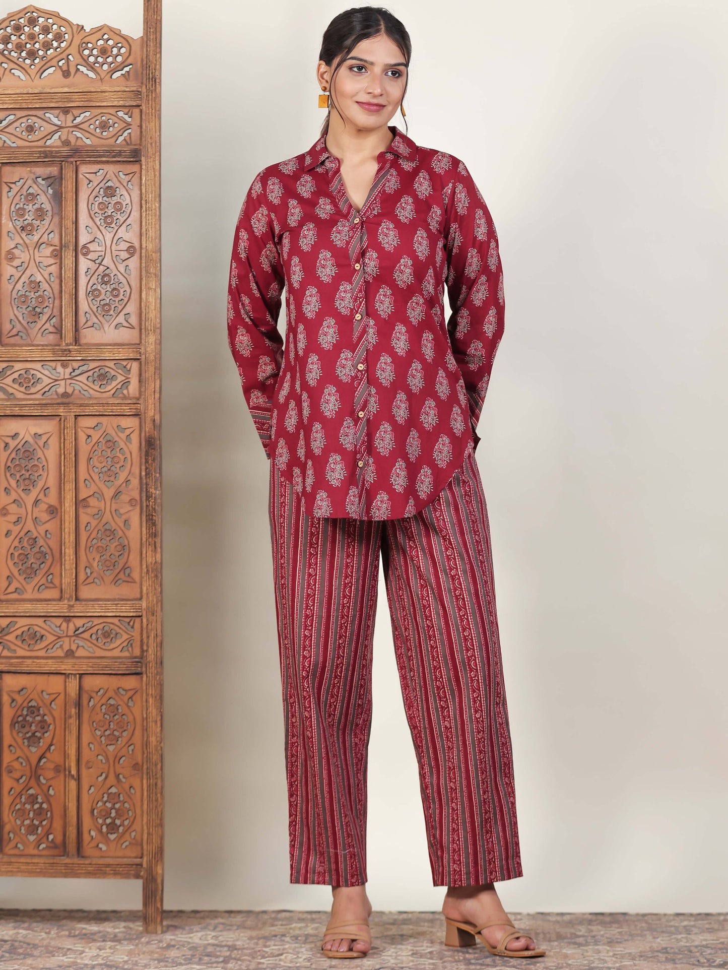 Soft Cotton Butti Straight Maroon Kurta