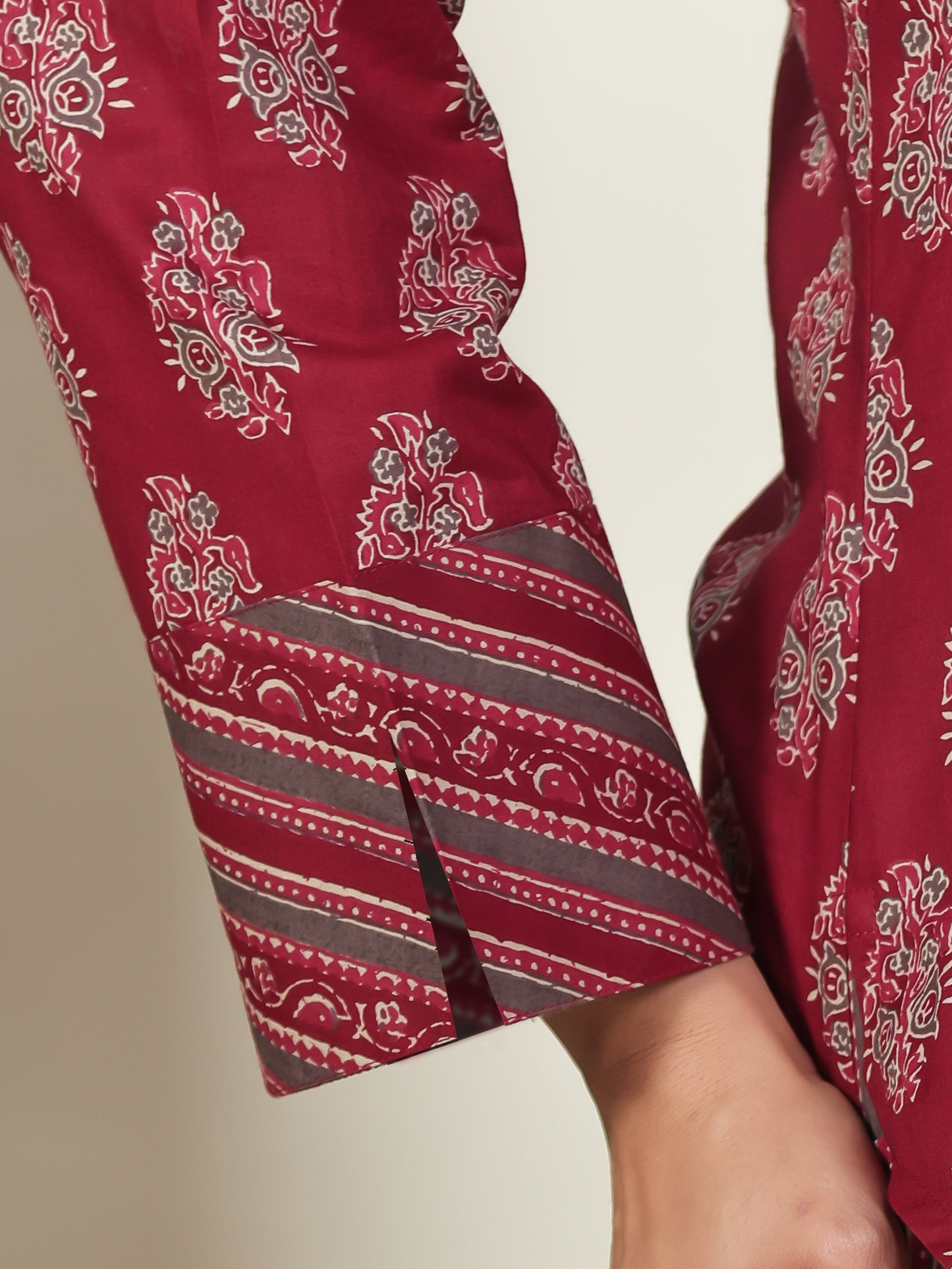 Soft Cotton Butti Straight Maroon Kurta