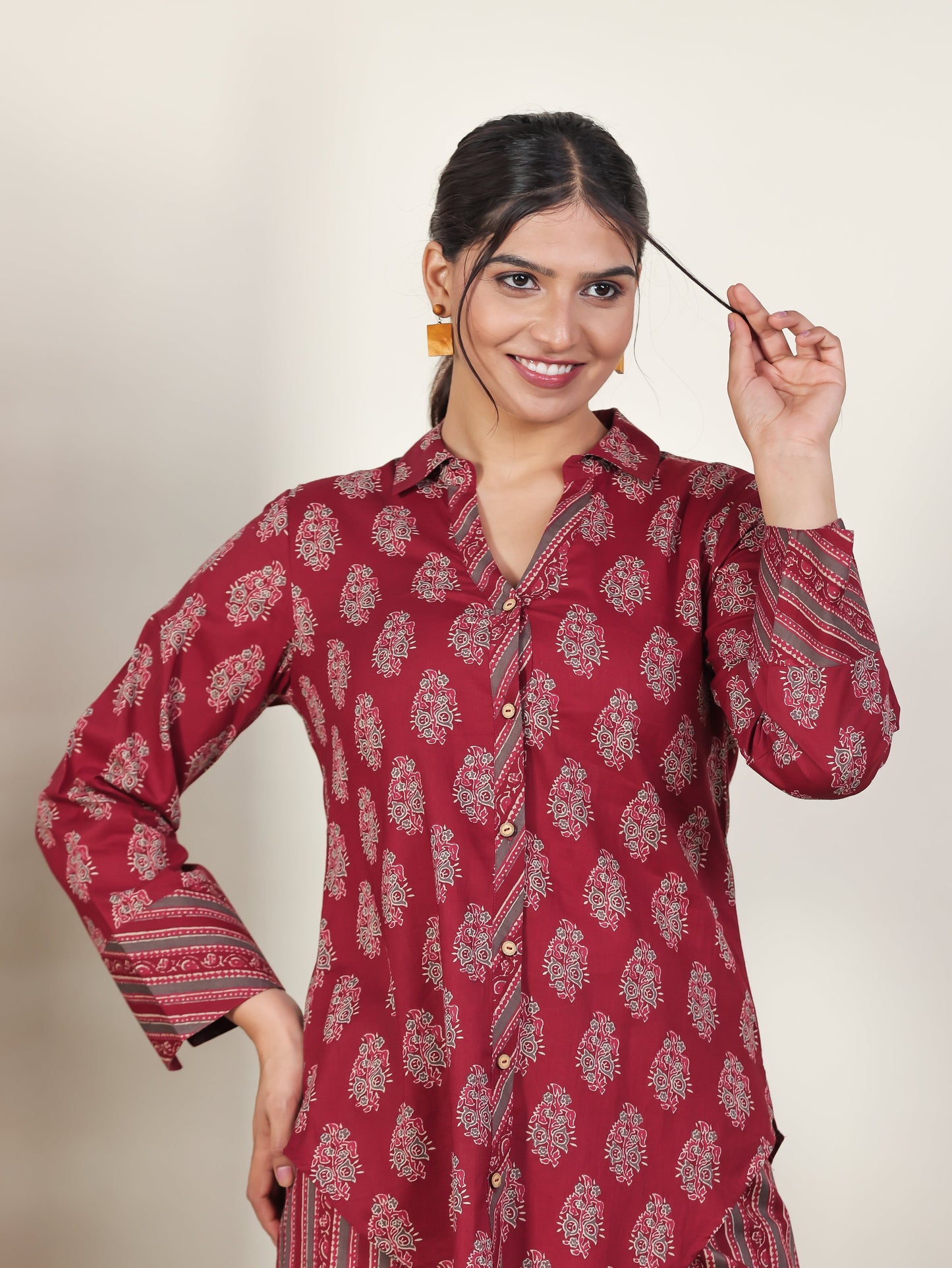 Soft Cotton Butti Straight Maroon Kurta