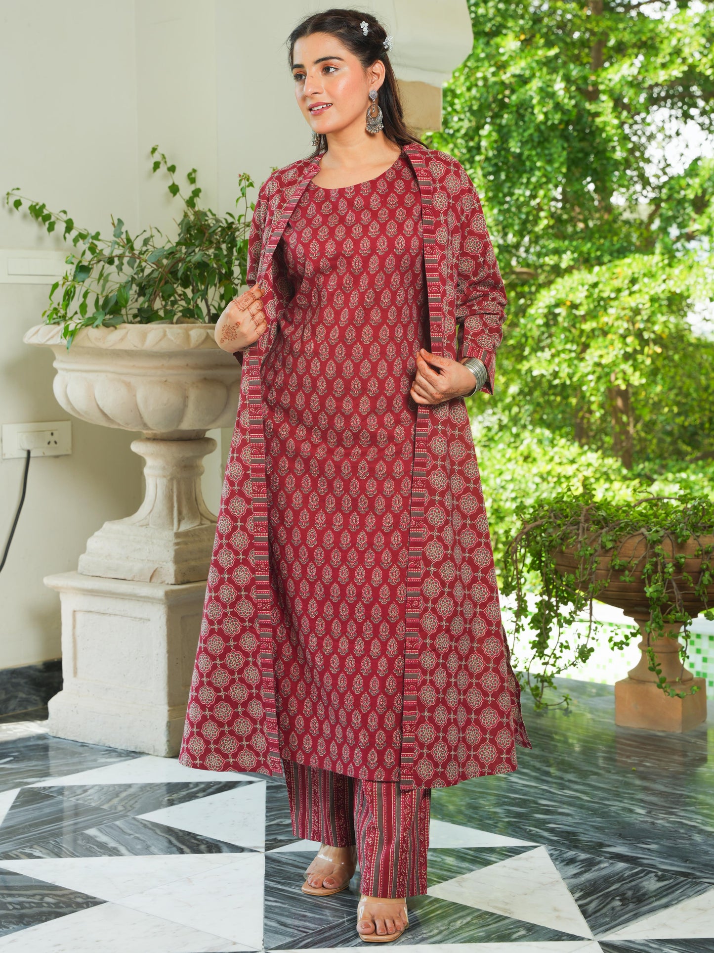Soft Cotton Butti Straight Maroon Kurta