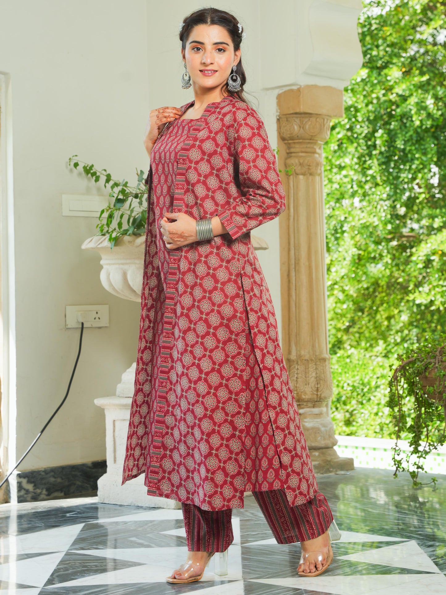 Soft Cotton Butti Straight Maroon Kurta
