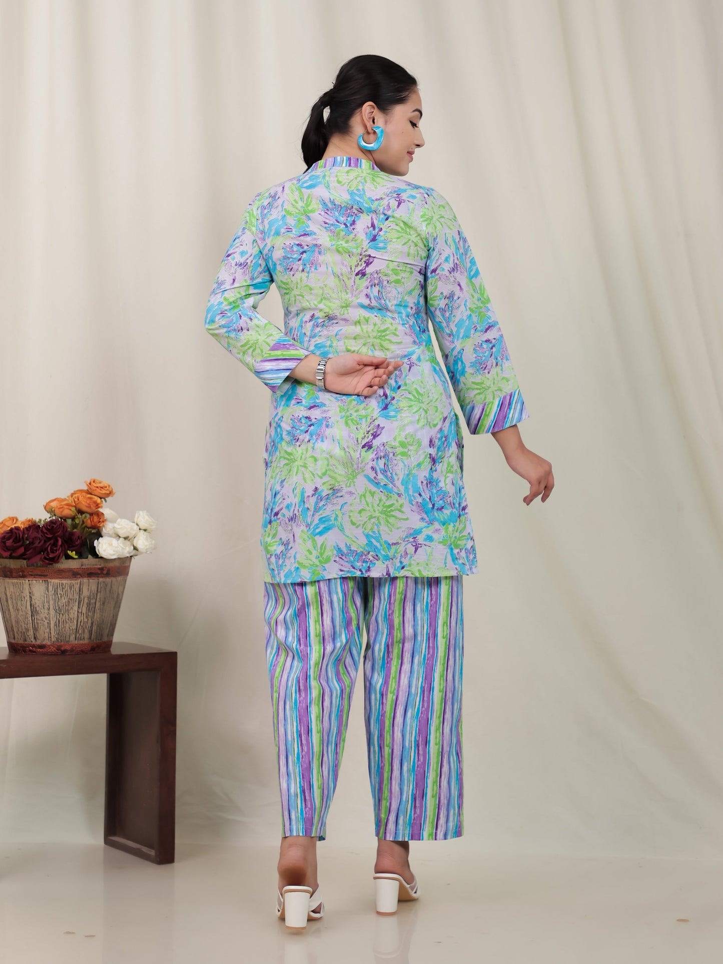 Soft Cotton Abstract Straight Purple Kurta
