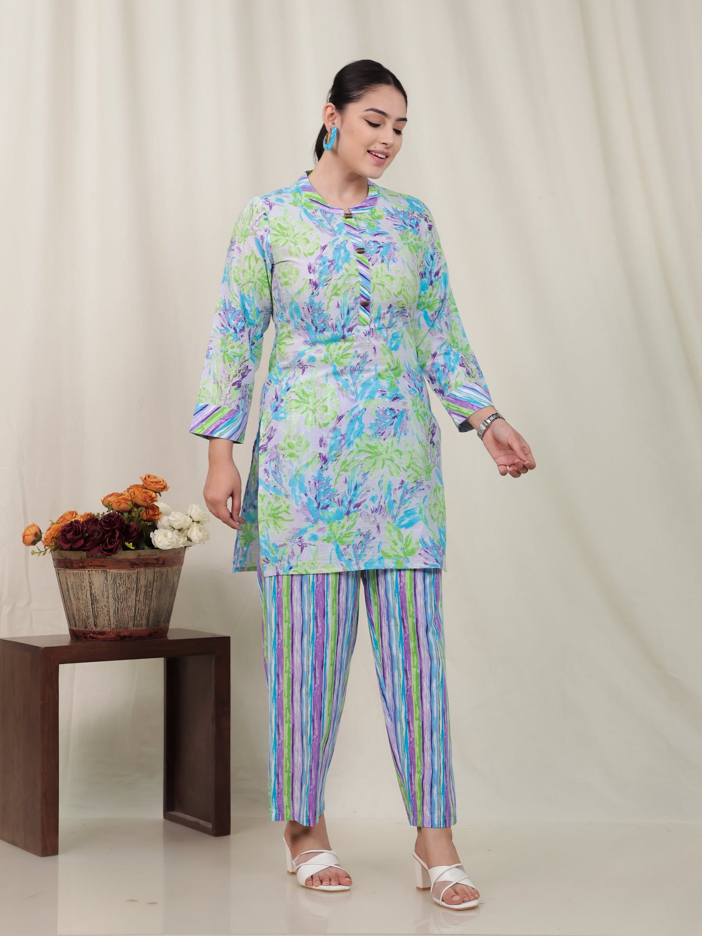Soft Cotton Abstract Straight Purple Kurta
